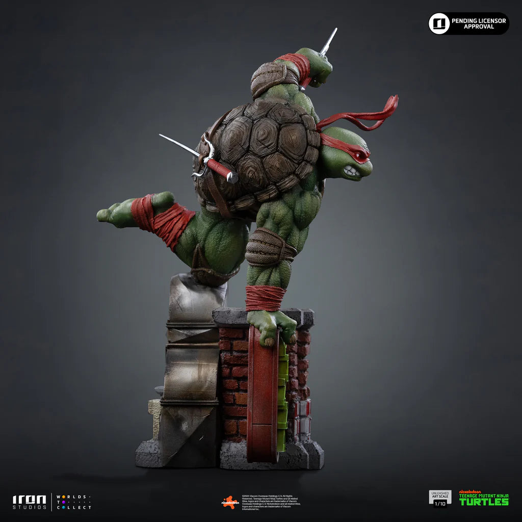 Teenage Mutant Ninja Turtles Raphael Unleashed Statue By Iron Studios