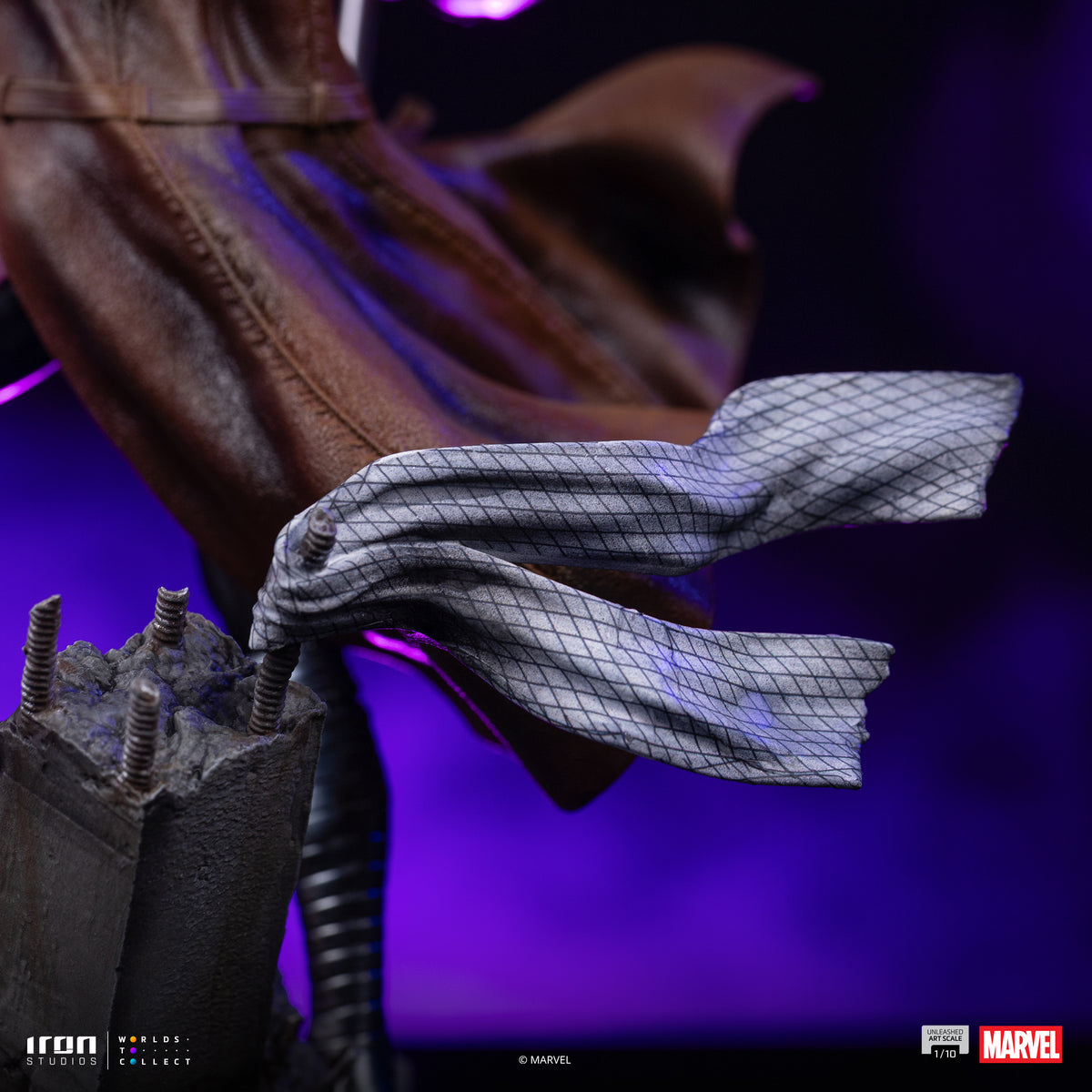 X-Men Gambit Unleashed 1/10 Statue By Iron Studios