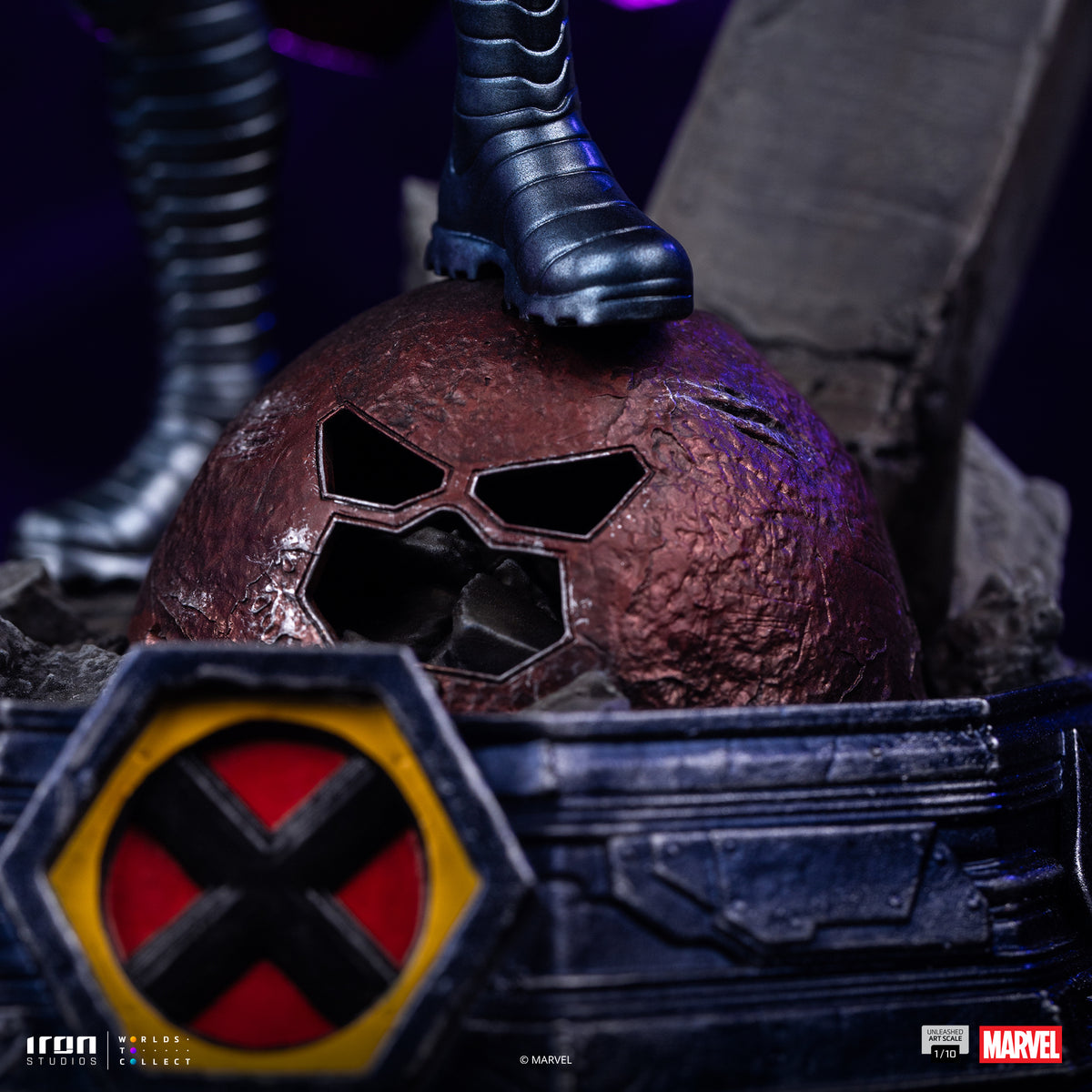 X-Men Gambit Unleashed 1/10 Statue By Iron Studios