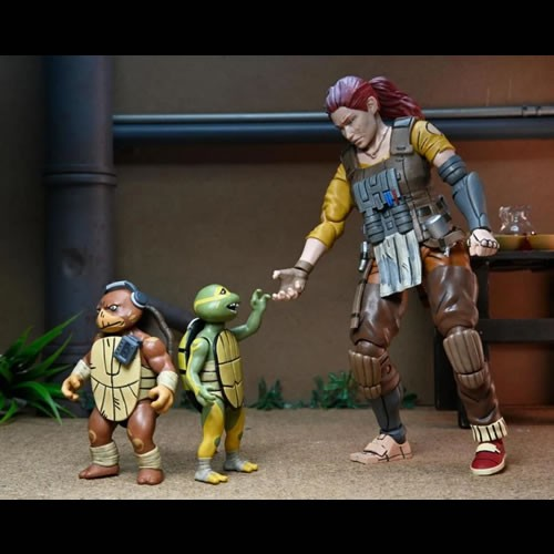 TMNT 7" Scale Figures -The Last Ronin (The Lost Years) - Grammy April w/ Baby Yi & Moja by Neca