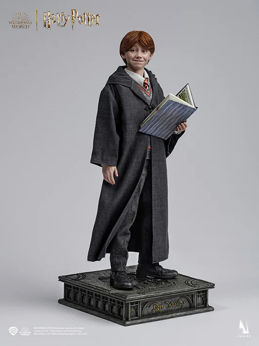 Ron Weasley 1/6 Collectible Figure (Deluxe Version) by INART
