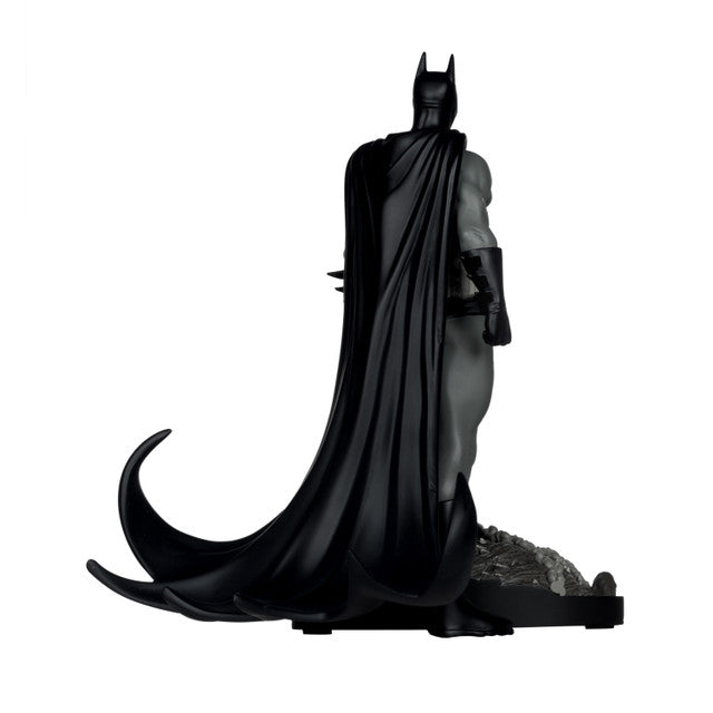 Batman Black & White: Batman Resin Statue by Bjorn Barends