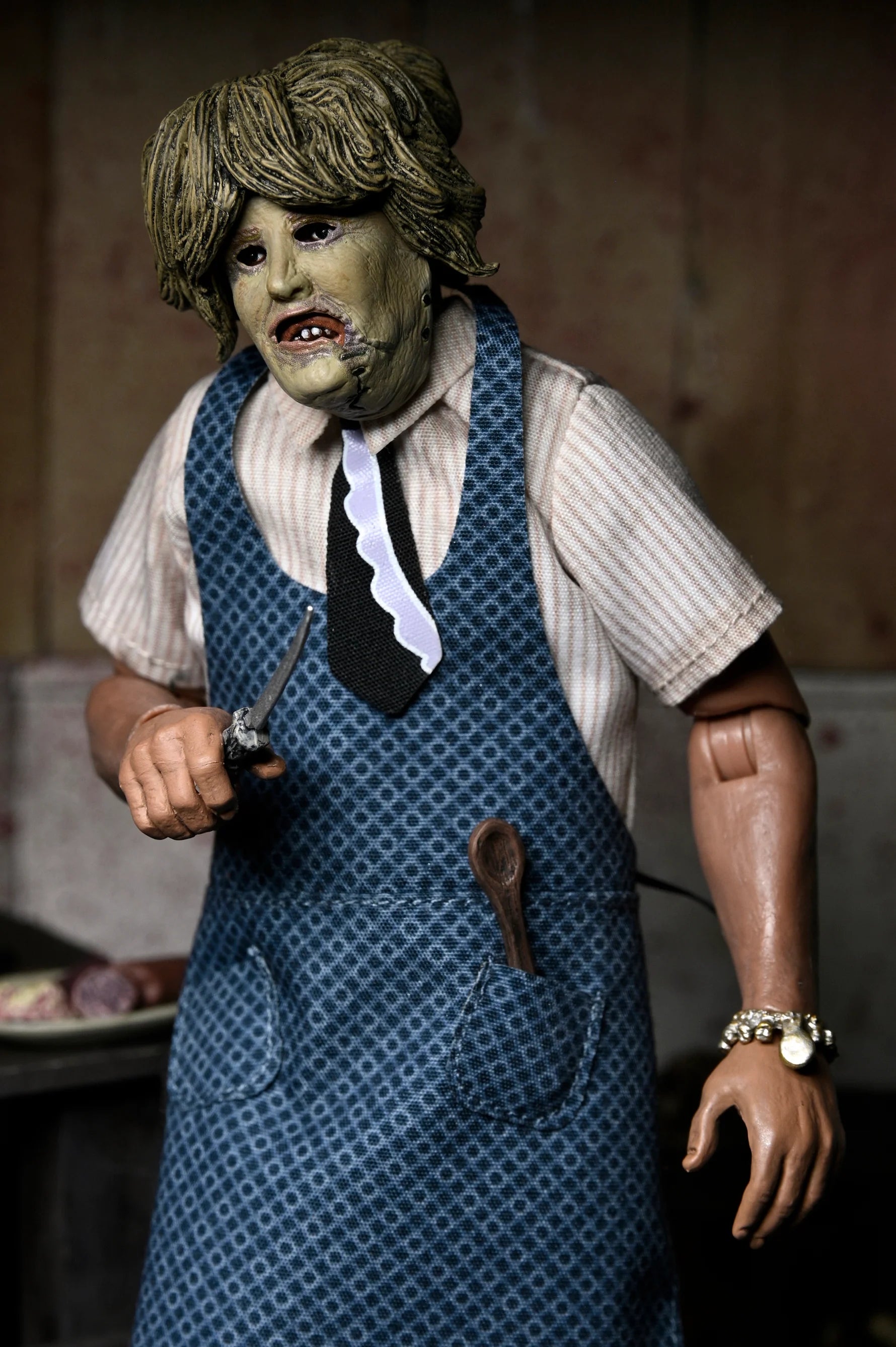 Texas Chainsaw Massacre Leatherface with Old Lady Mask Clothed Action Figure from Neca