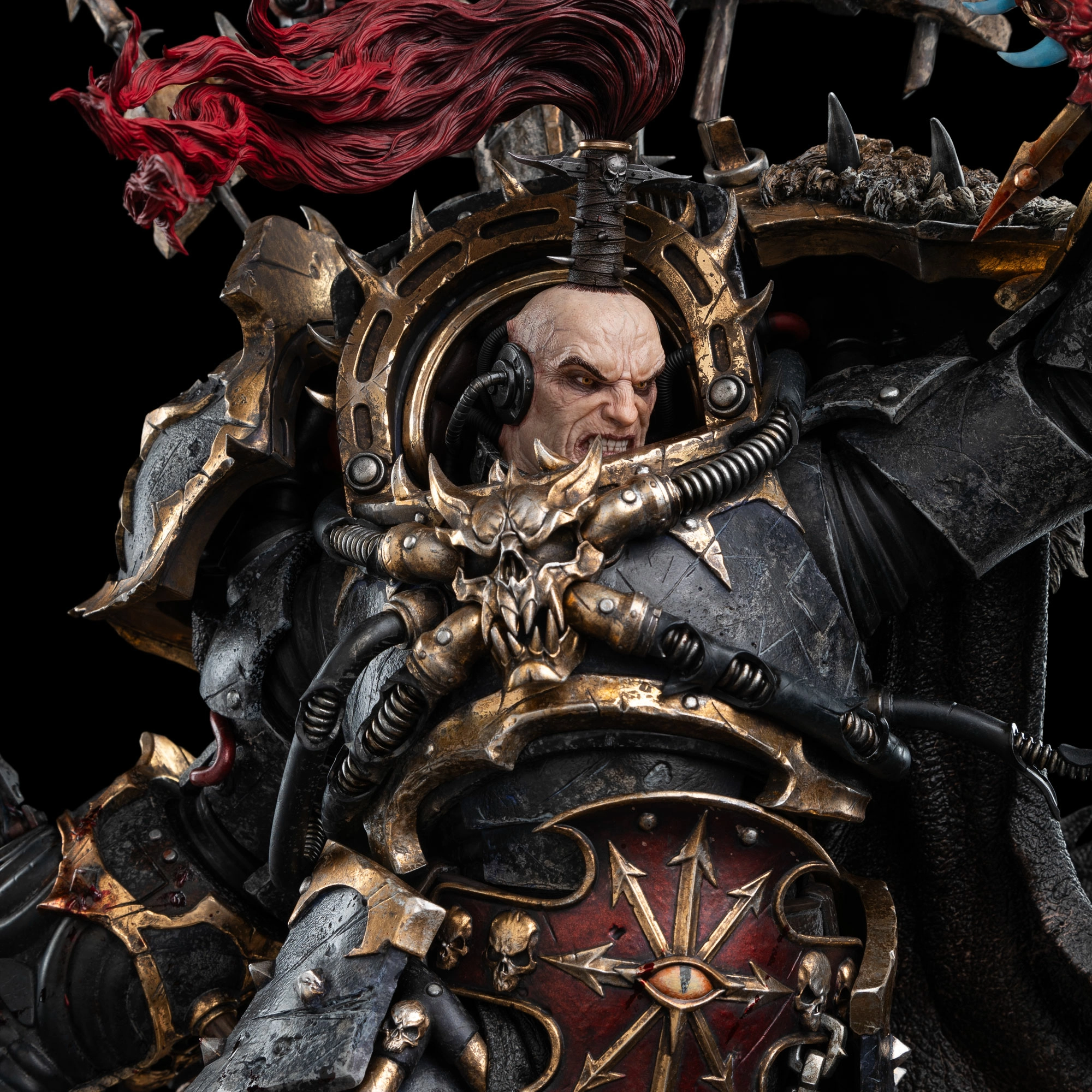 Warhammer 40K Abaddon The Despoiler Statue By Weta