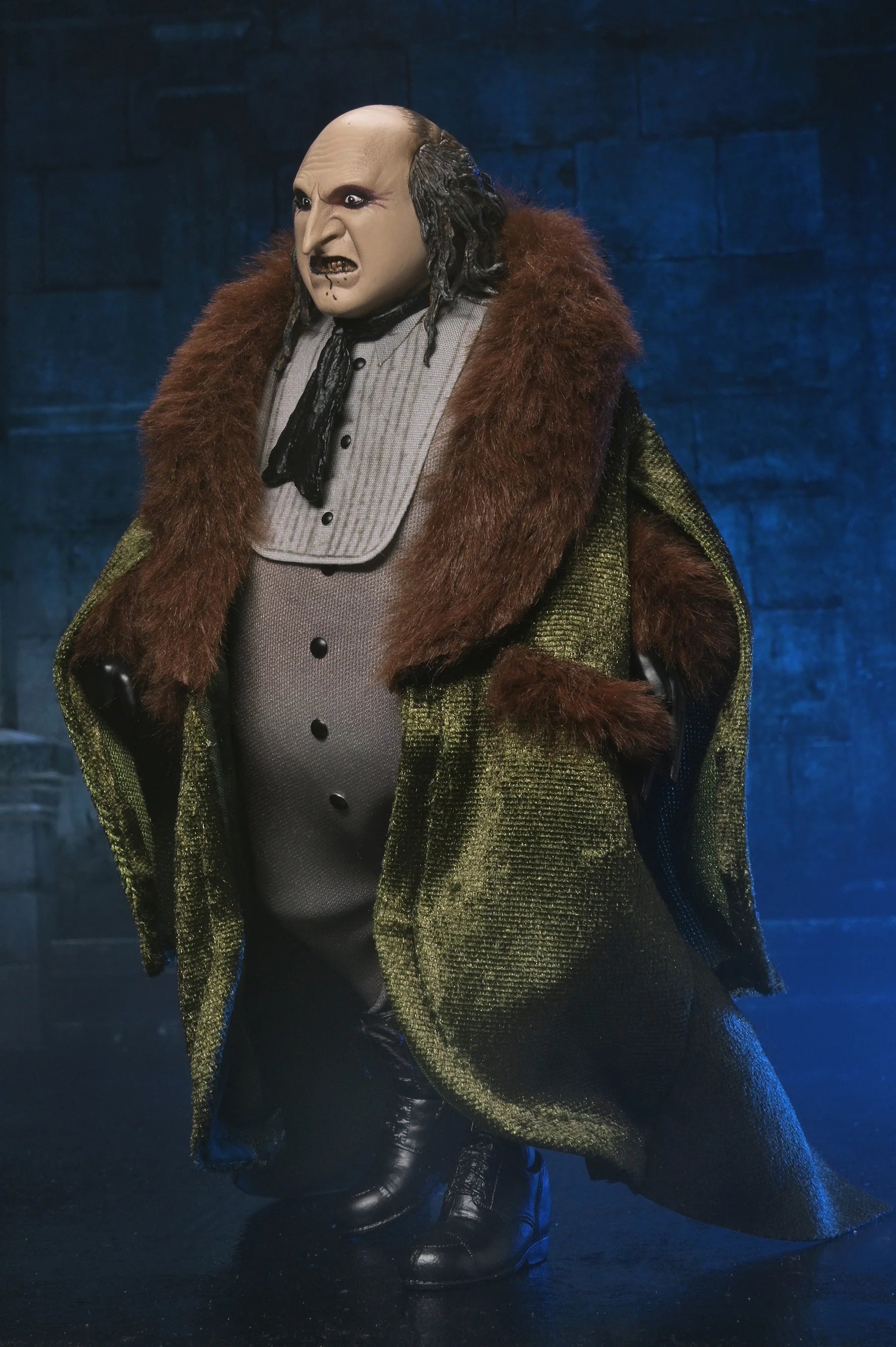Batman Returns The Penguin Clothed Action Figure By NECA