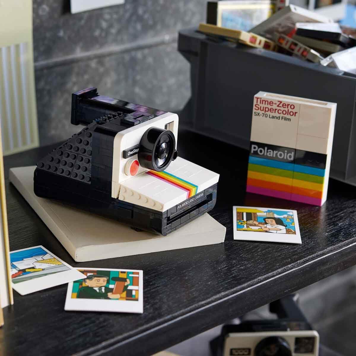 LEGO Ideas Polaroid OneStep SX-70 Camera 21345 (516 Pieces)