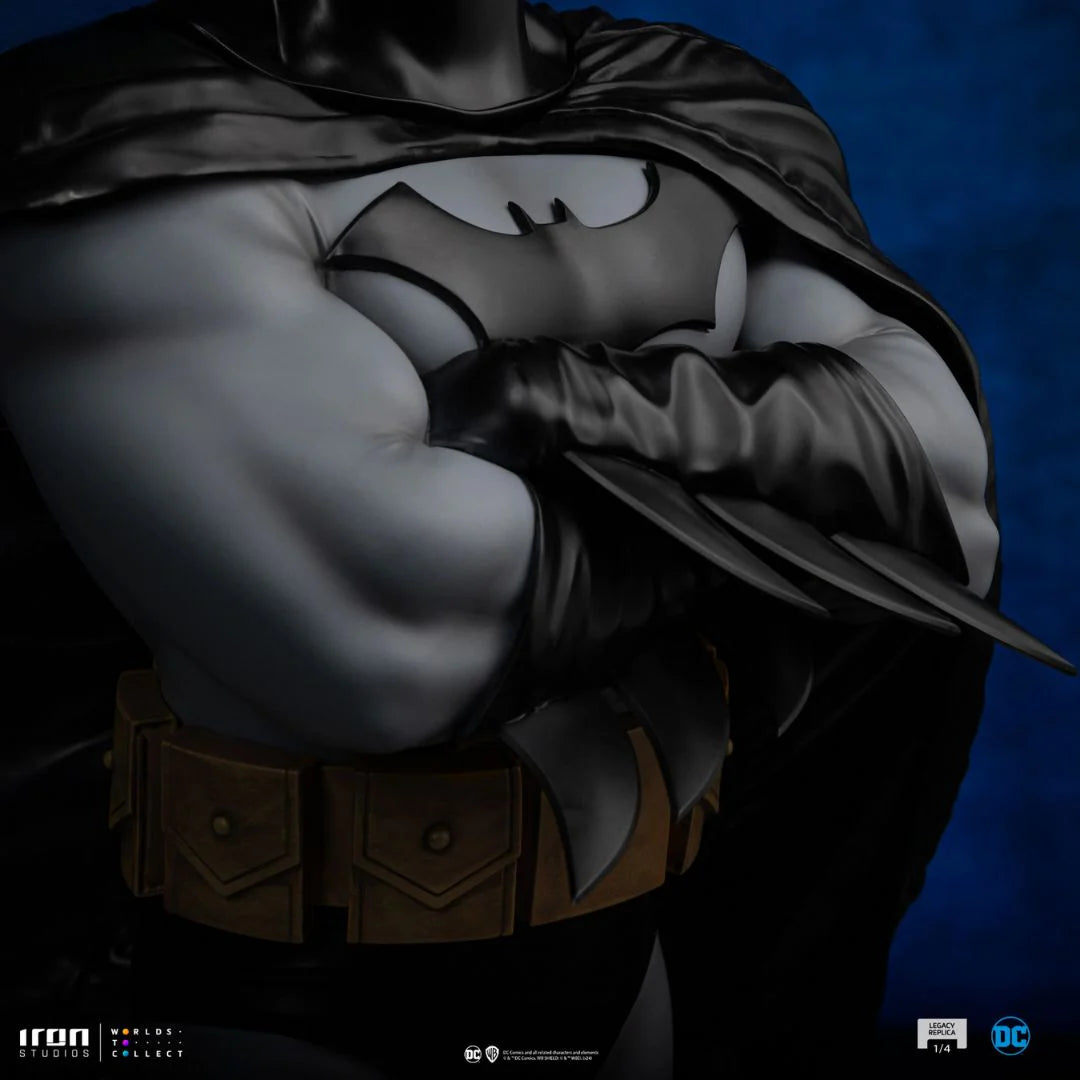 Batman DC Trinity Legacy Replica 1/4 Statue By Iron Studios