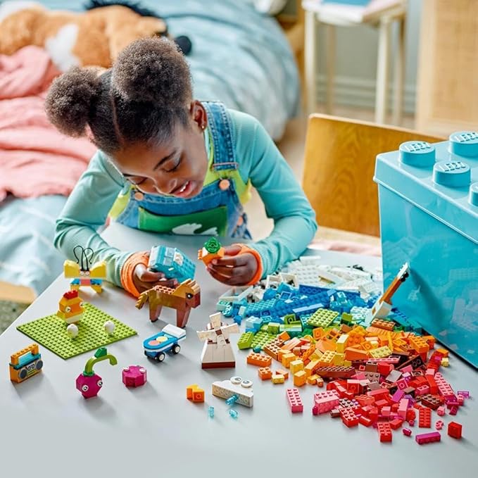 LEGO Classic Vibrant Creative Brick Box 11038 (850 Pieces)