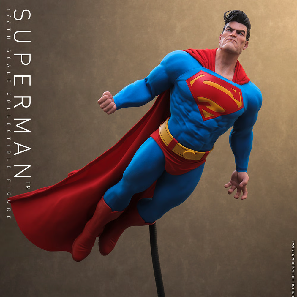 Superman Sixth Scale Figure by Hot Toys