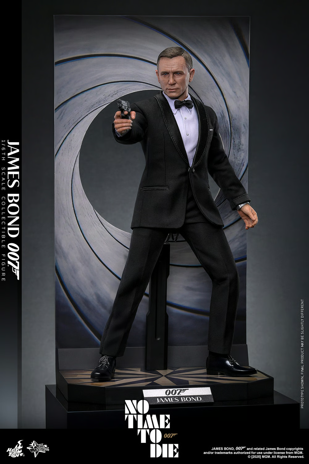 James Bond Sixth Scale Figure by Hot Toys