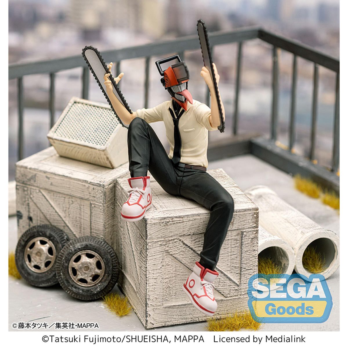 Chainsaw Man Denji as Chainsaw Man Premium Perching Statue