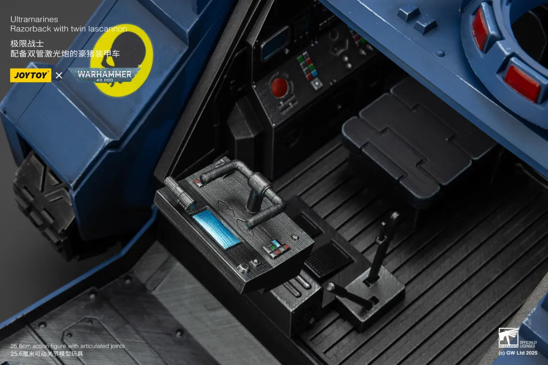 Warhammer 40K Ultramarines Razorback with Twin Lascannon 1/18 Scale Vehicle