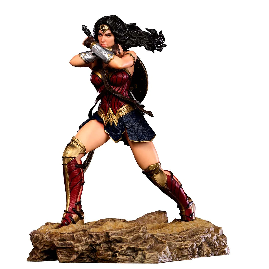 WONDER WOMAN 1/10 ART SCALE BY IRON STUDIOS