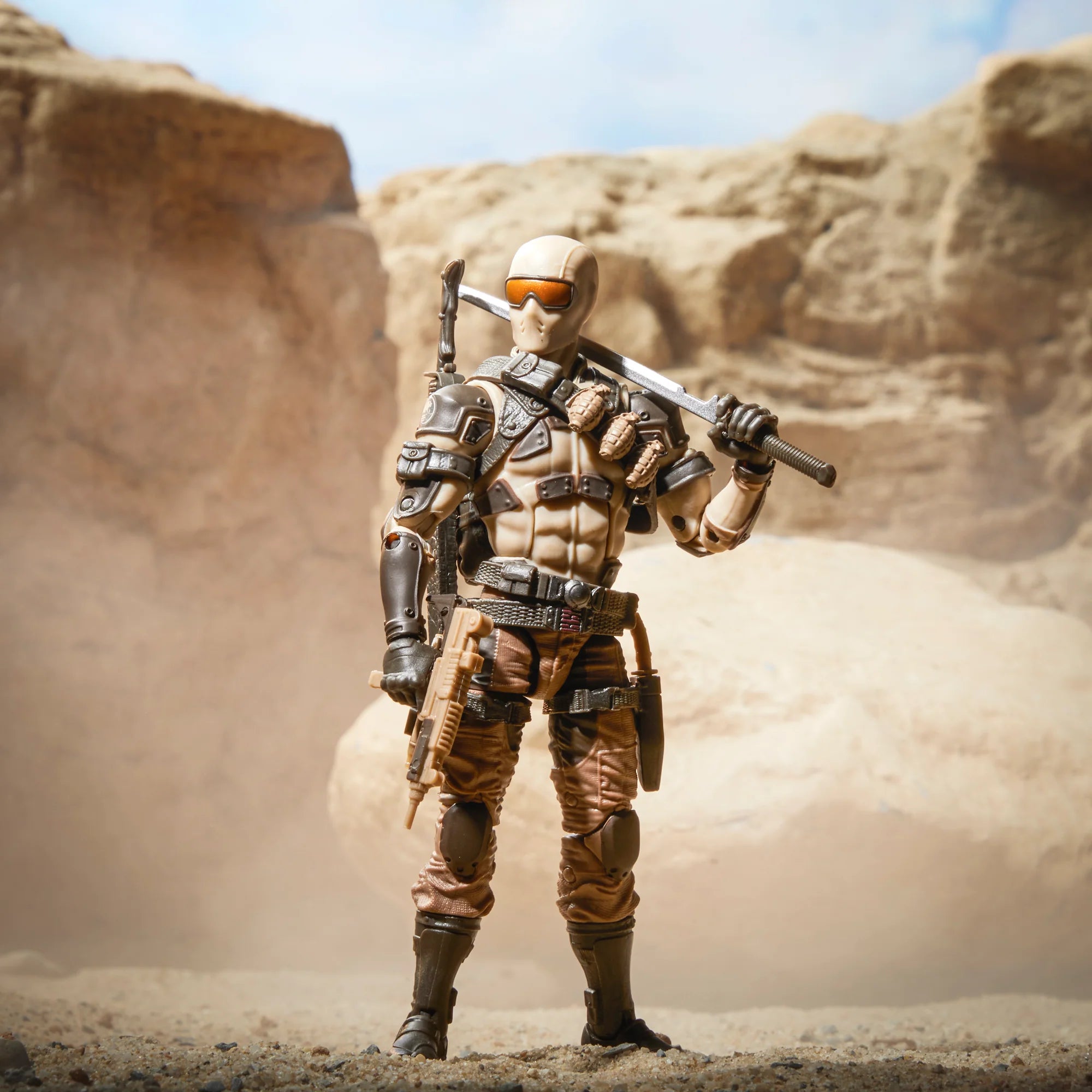 G.I. Joe Classified Series Desert Commando Snake Eyes #92