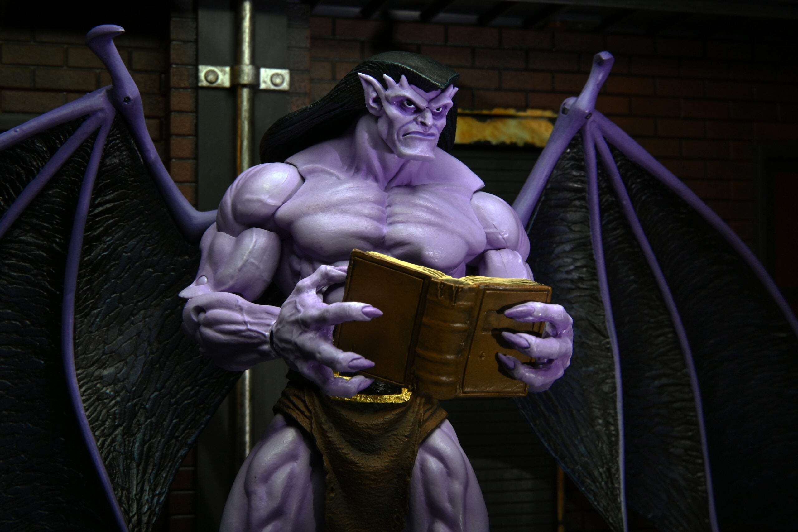 Disney’s Gargoyles Ultimate Goliath Action Figure