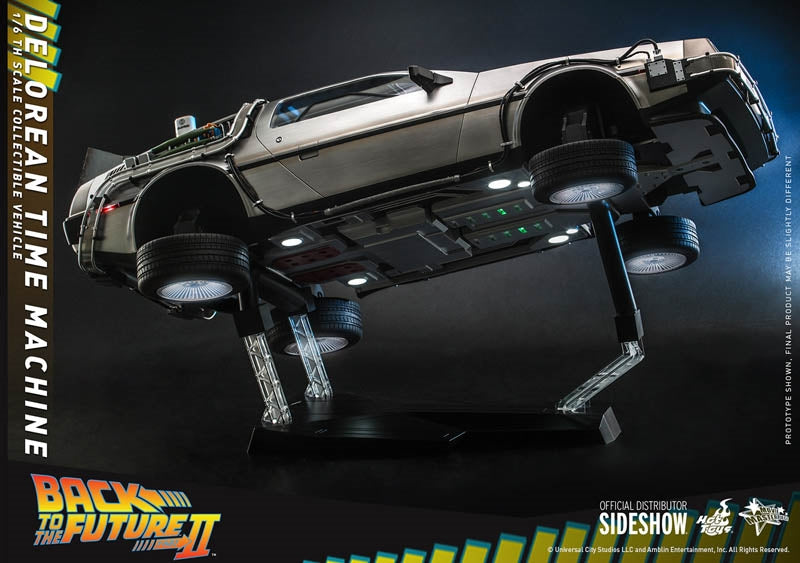 DELOREAN TIME MACHINE by Hot Toys