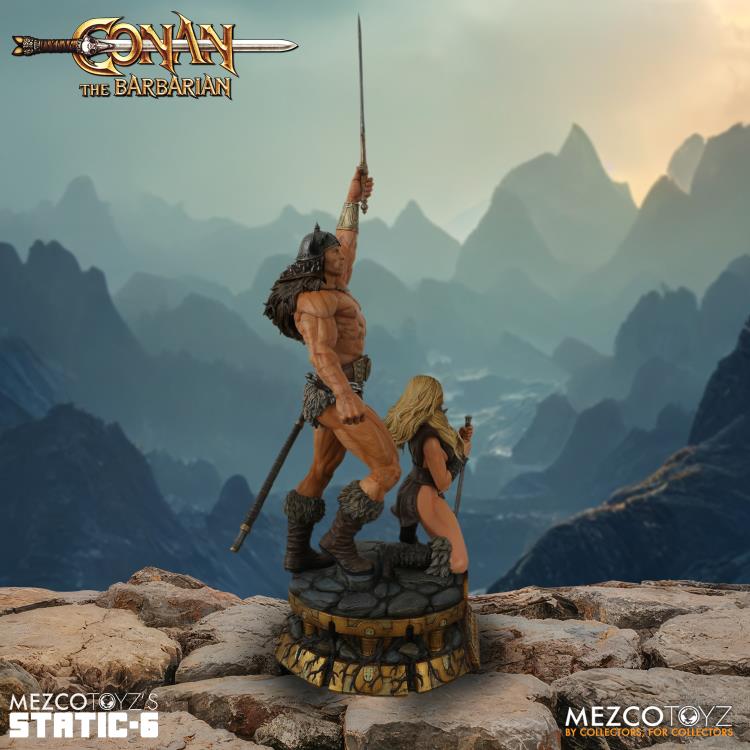 Mezco Conan The Barbarian and Valeria Statue