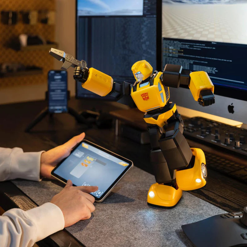 Transformers Bumblebee G1 Performance by Robosen