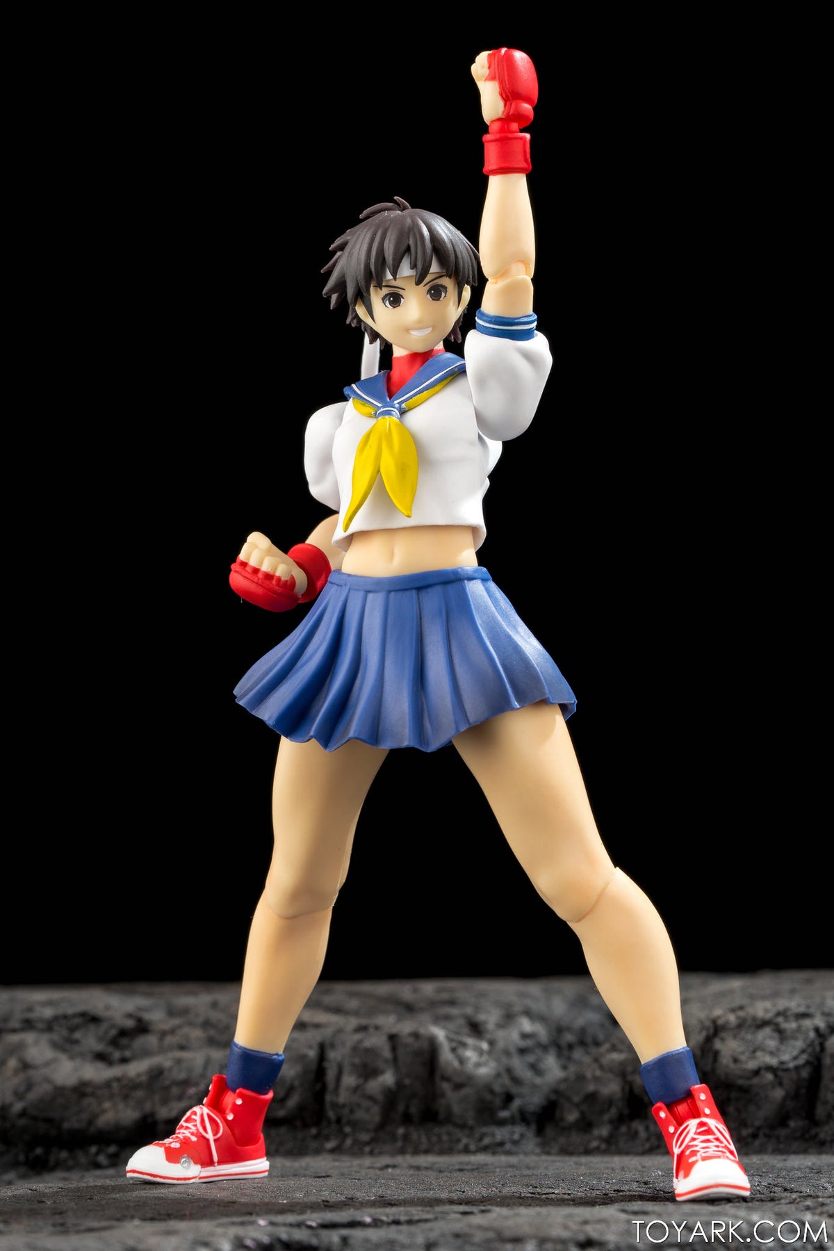 S.H.Figuarts Street Fighter Sakura Kasugano Action Figure
