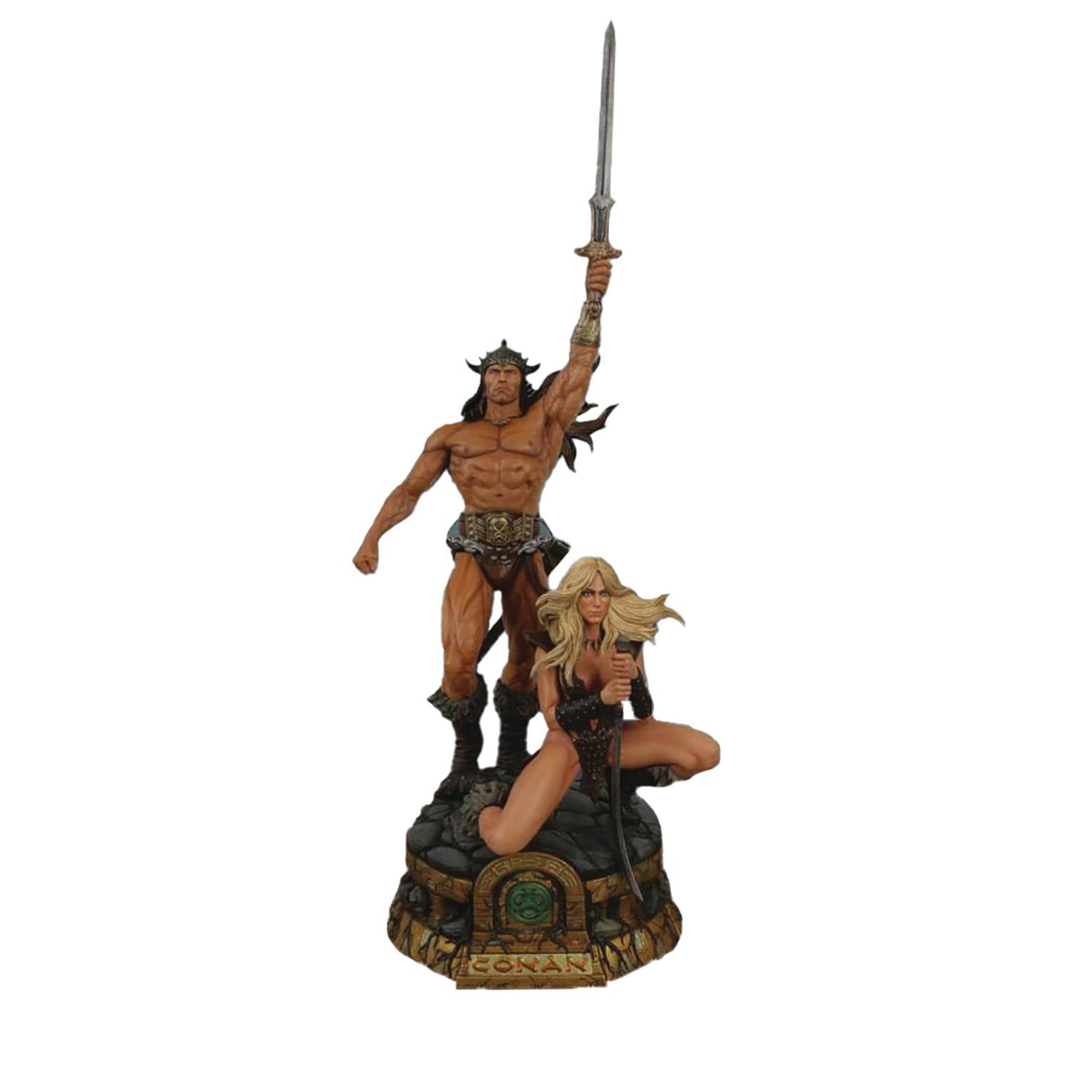 Mezco Conan The Barbarian and Valeria Statue