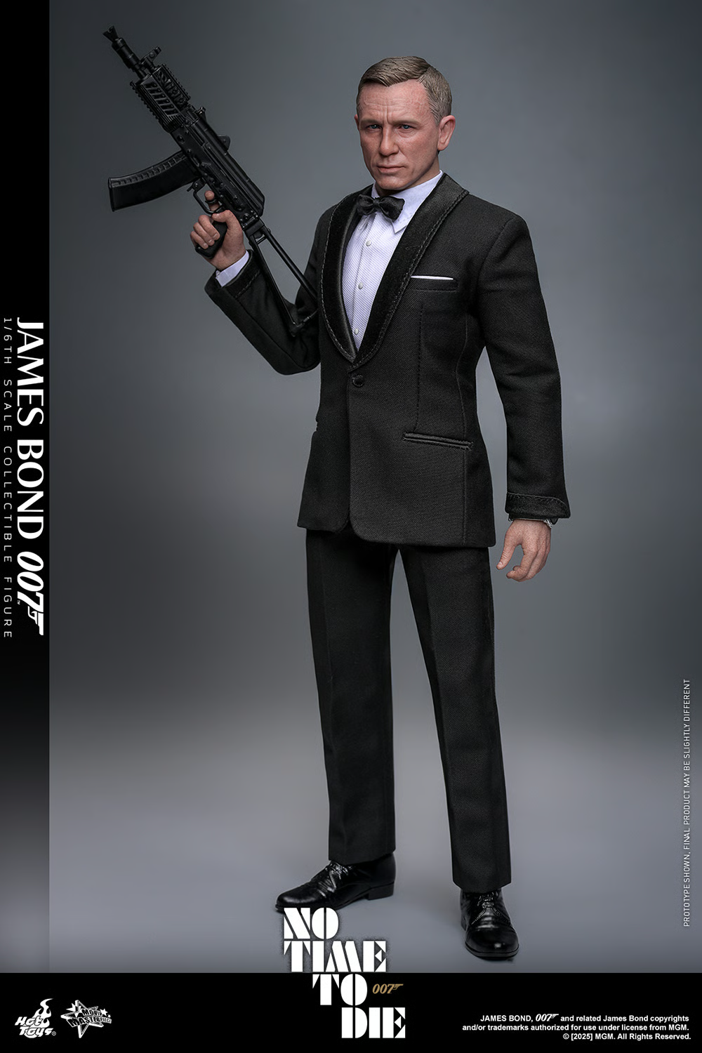 James Bond Sixth Scale Figure by Hot Toys
