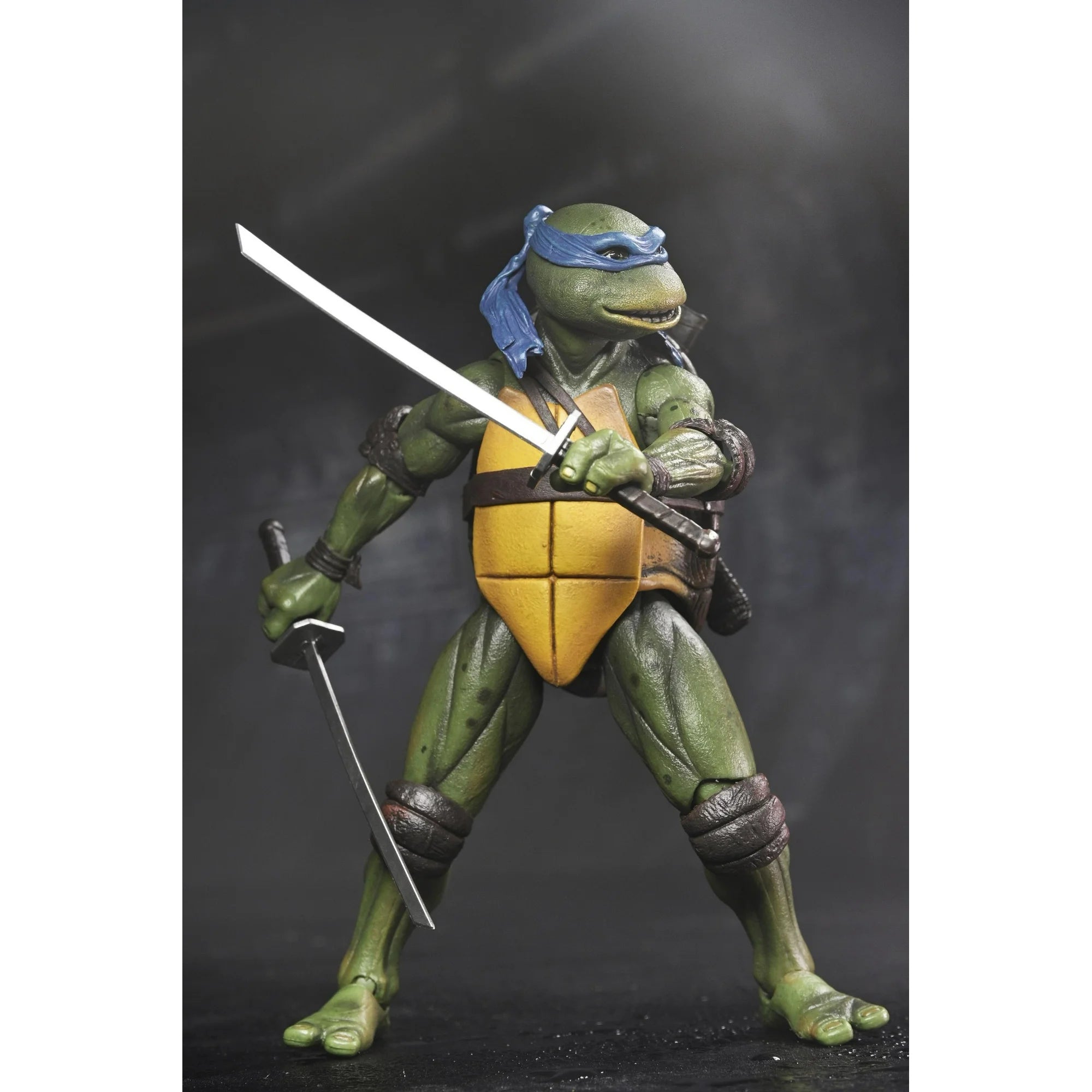 Teenage Mutant Ninja Turtles (1990 Movie) Ultimate Leonardo Action Figure