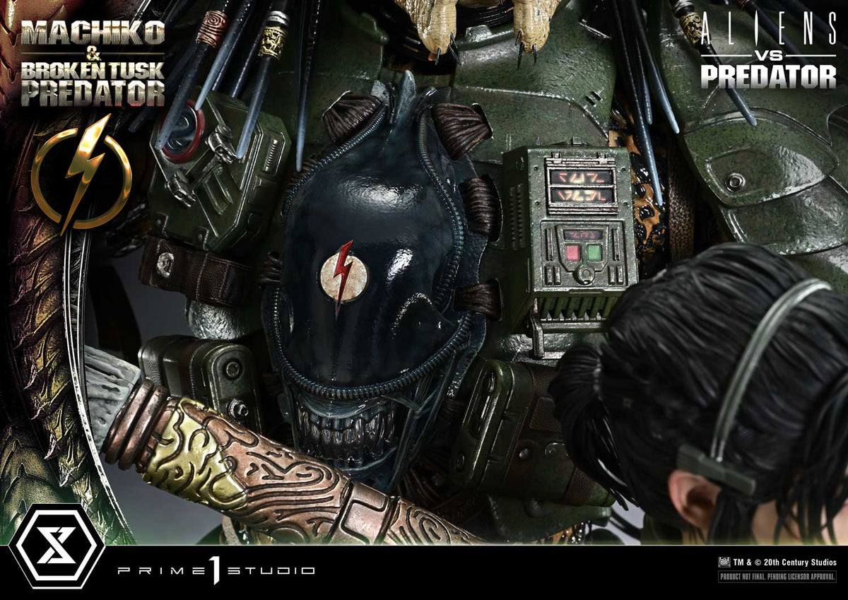 Machiko & Broken Tusk Predator (Aliens vs. Predator Comic) DX Bonus 1/4 Statue by Prime 1 Studio