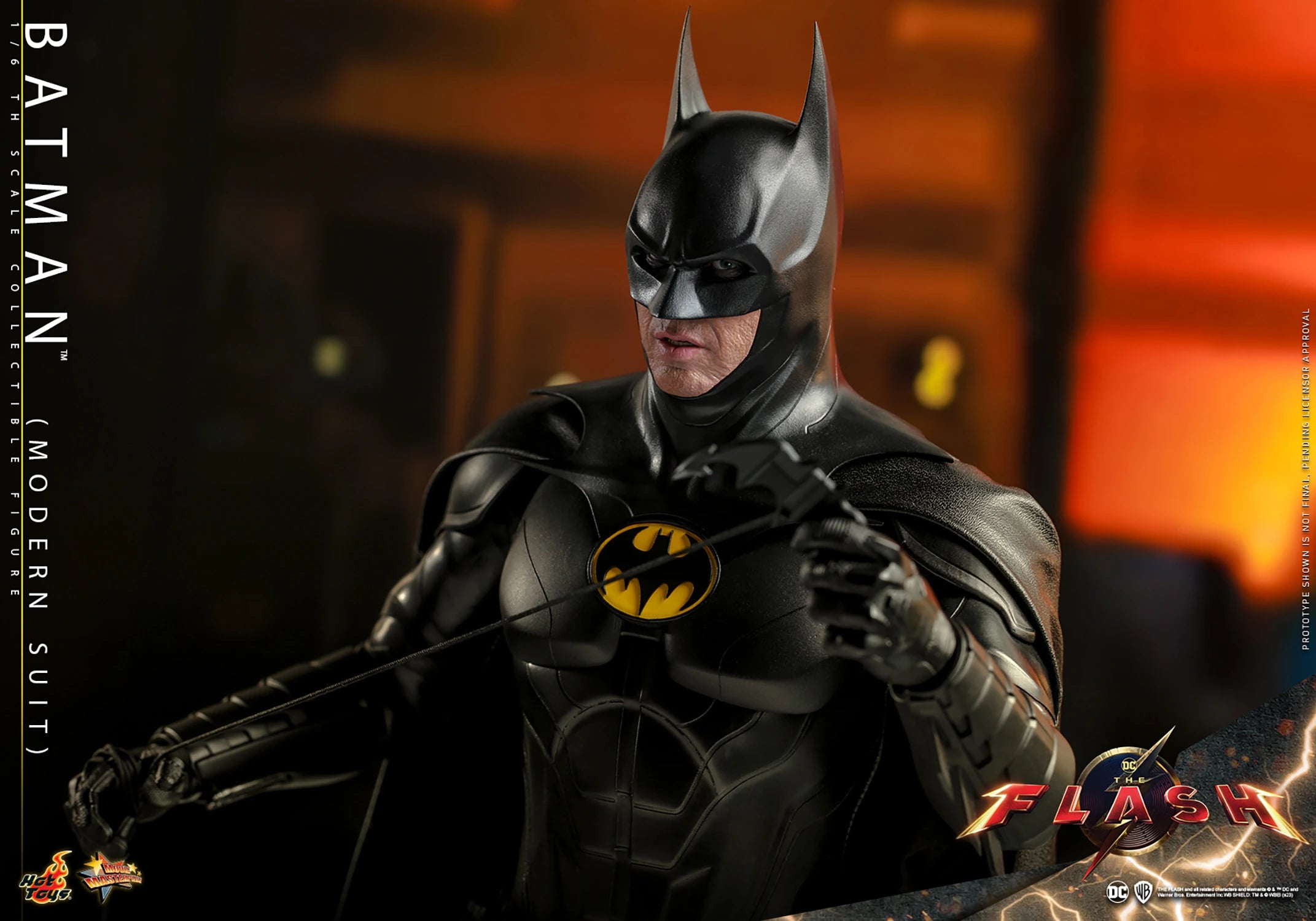 Batman (Modern Suit) by Hot Toys