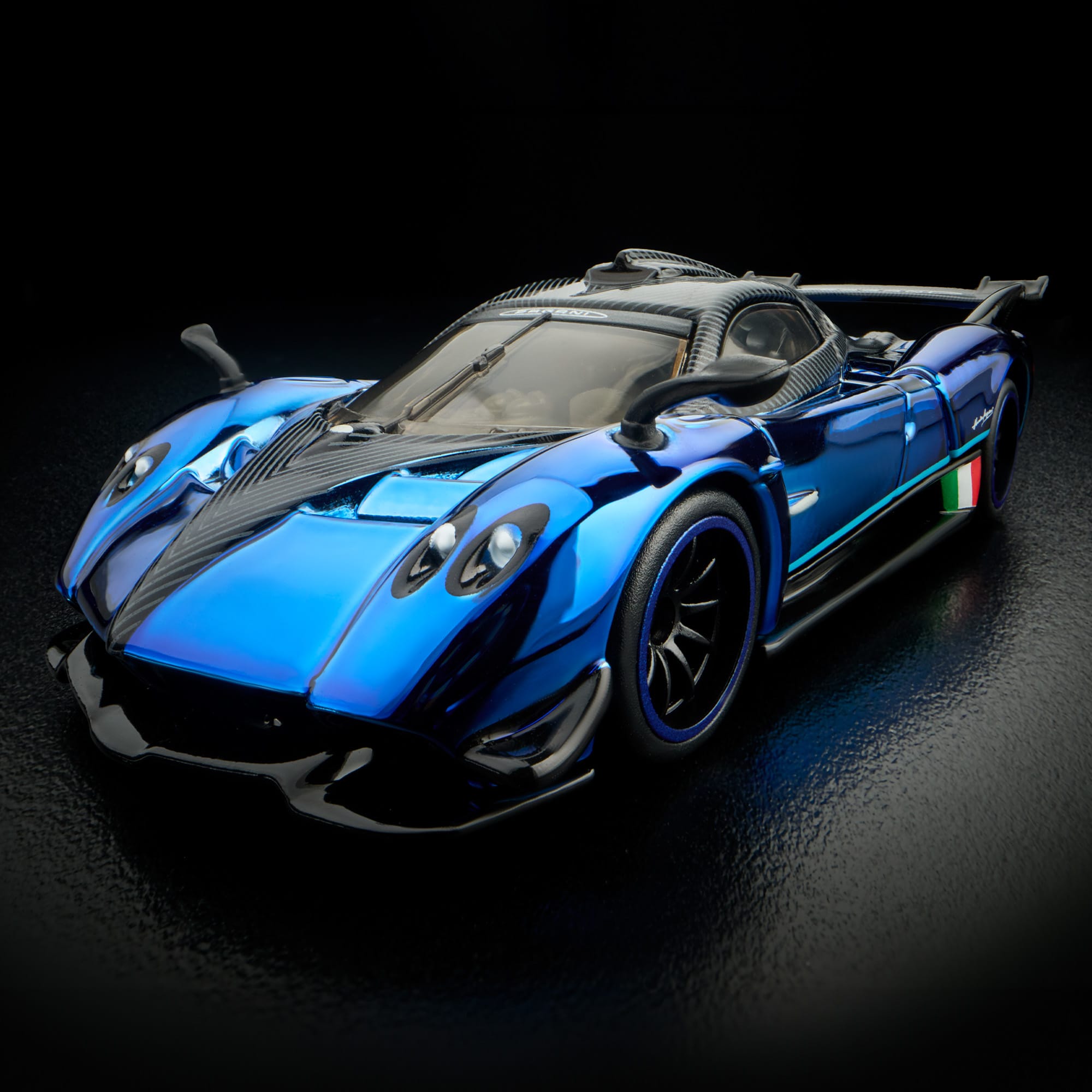 RLC Exclusive ‘21 Pagani Huayra R (Spectraflame Indigo Blue)