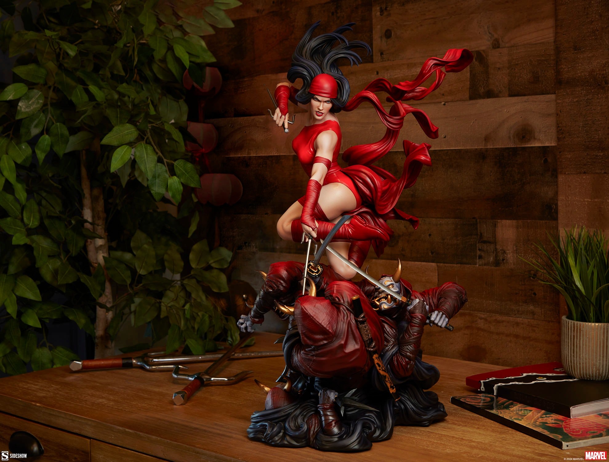 ELEKTRA Premium Format™ Figure by Sideshow Collectibles