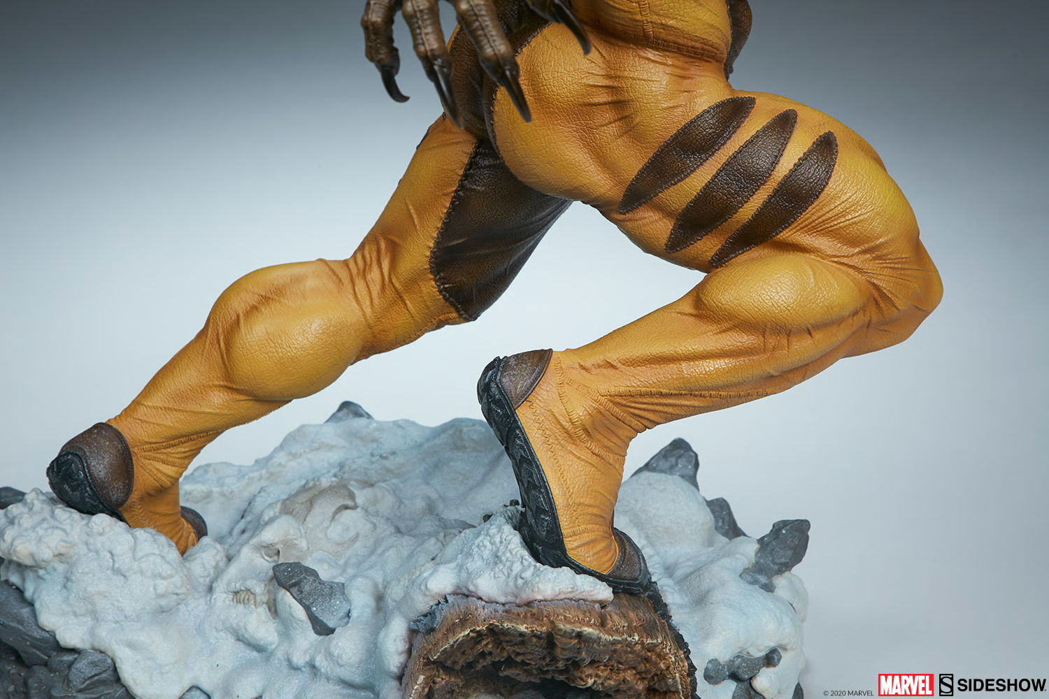 Sabretooth Premium Format Figure by Sideshow Collectibles