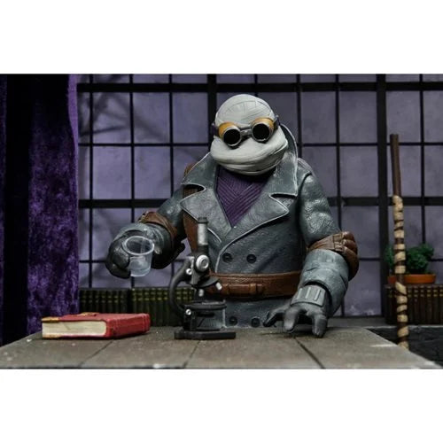 Universal Monsters x TMNT Ultimate Donatello as The Invisible Man