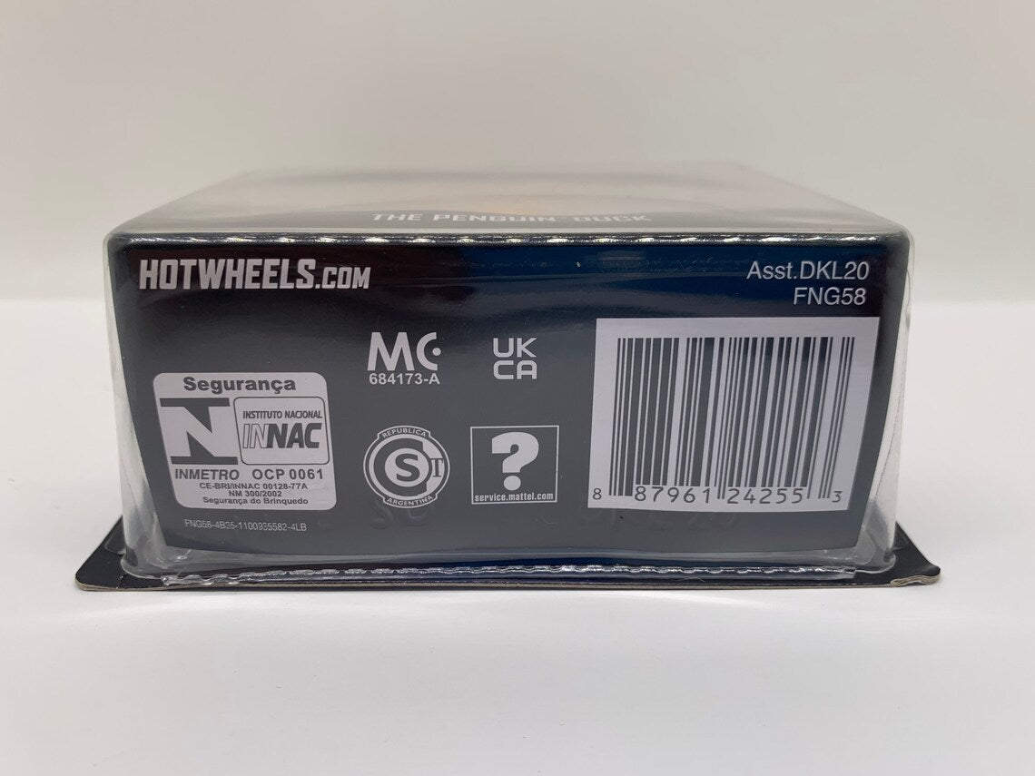 Hot Wheels Batman Returns The Penguin Duck 1:50 diecast vehicle