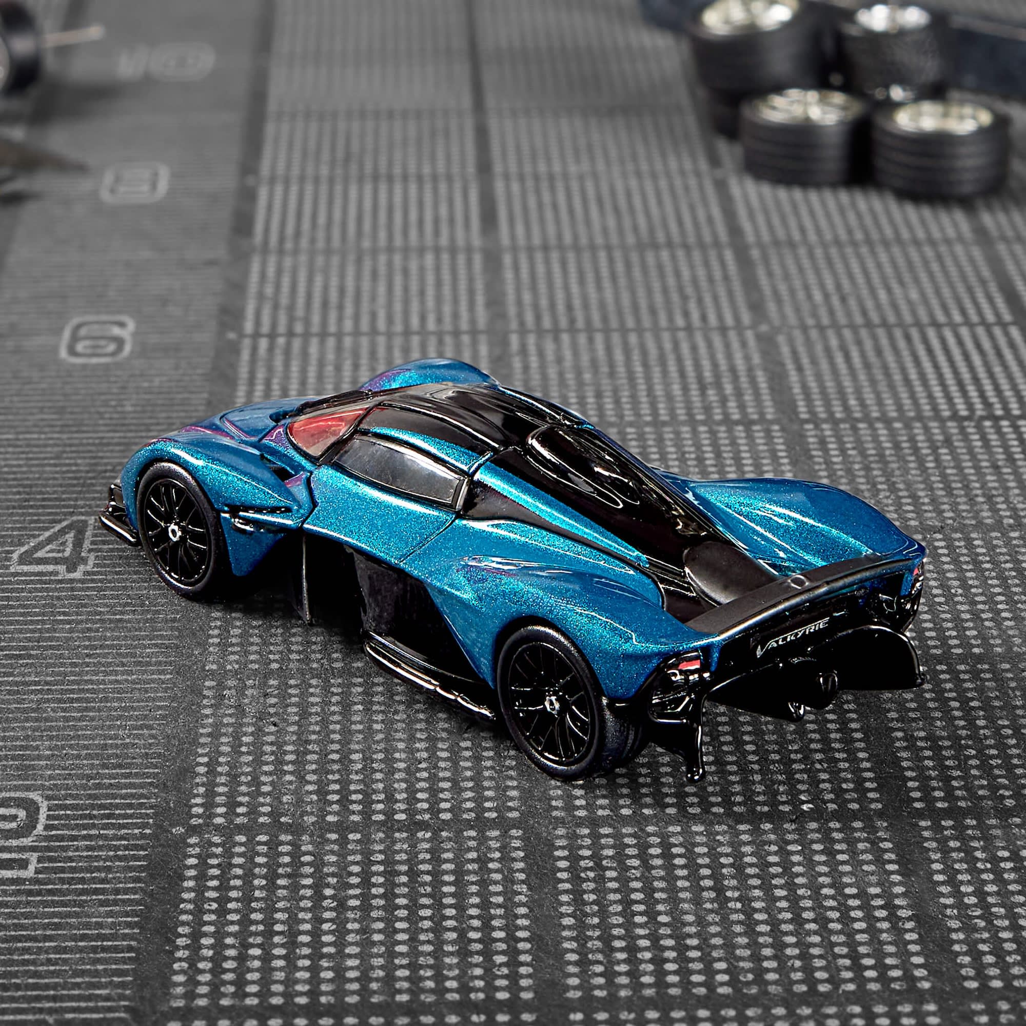 Hot Wheels Elite 64 Aston Martin Valkyrie Creations Exclusive