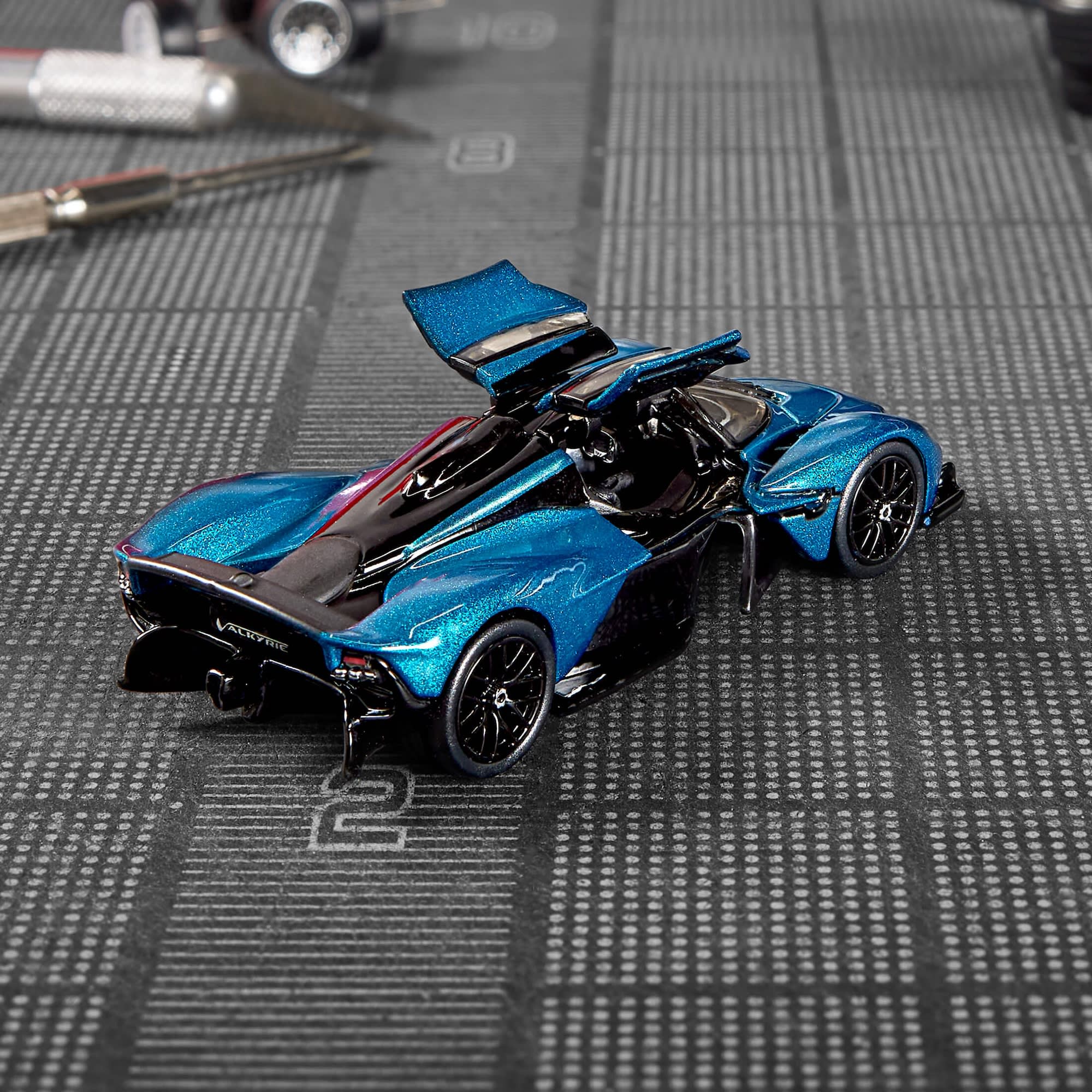 Hot Wheels Elite 64 Aston Martin Valkyrie Creations Exclusive