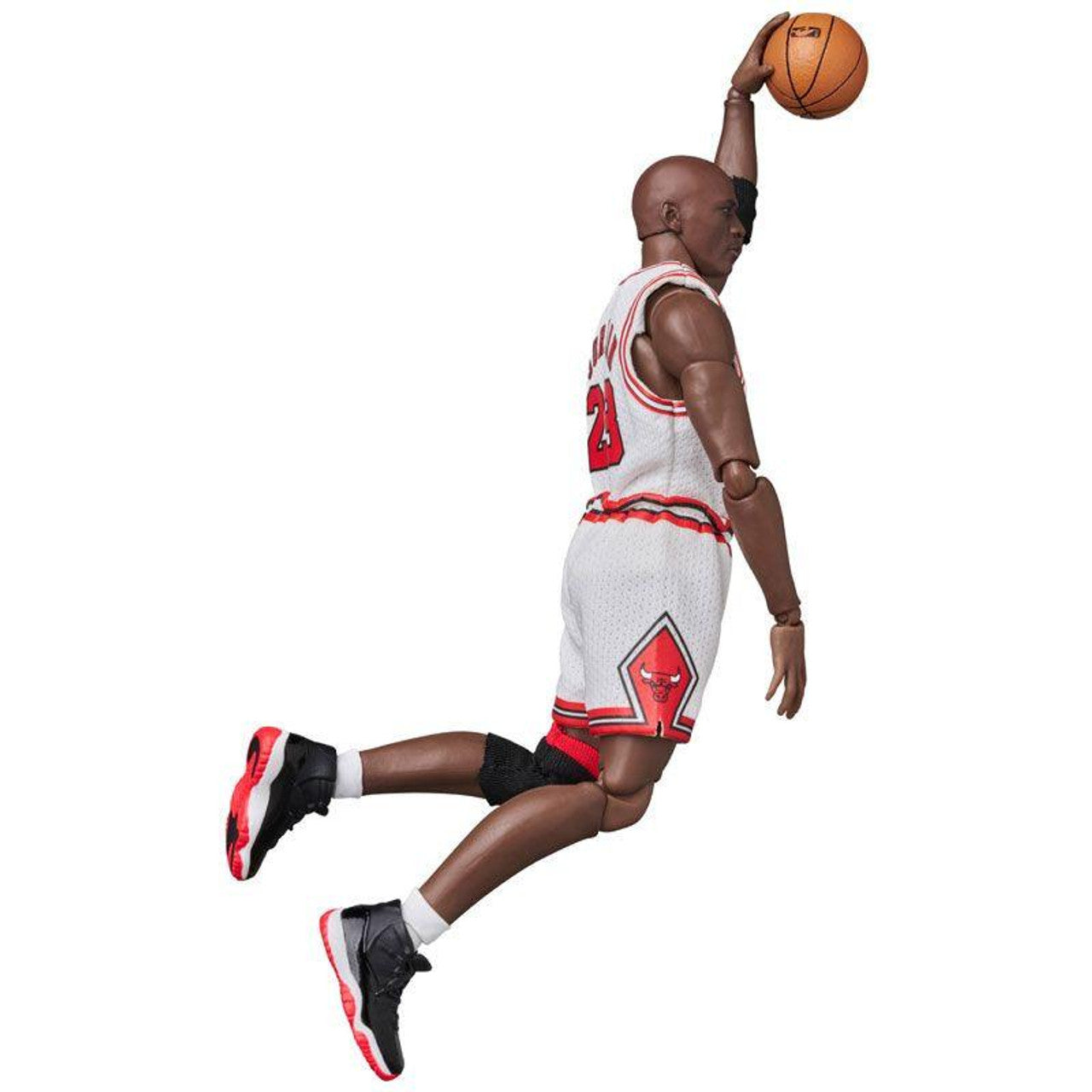 MAFEX Michael Jordan (Chicago Bulls Home) Action Figure