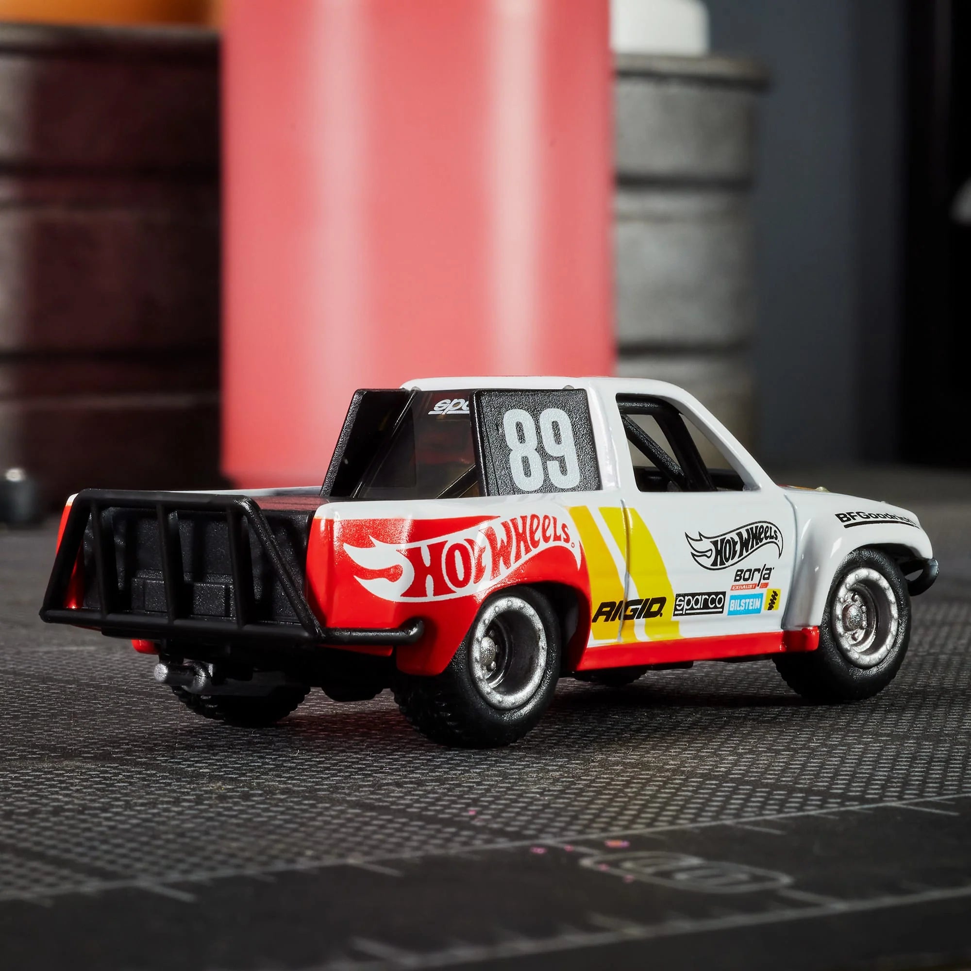 Hot Wheels Elite 64 1989 Toyota HiLux Stadium Truck