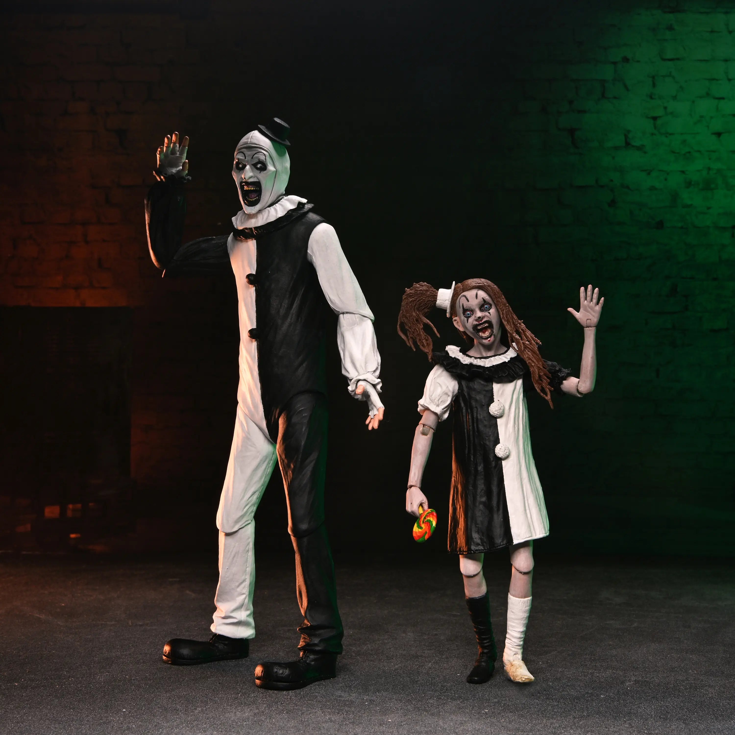 Terrifier 2 Ultimate Art the Clown and The Little Pale Girl Action Figure 2 Pack By NECA