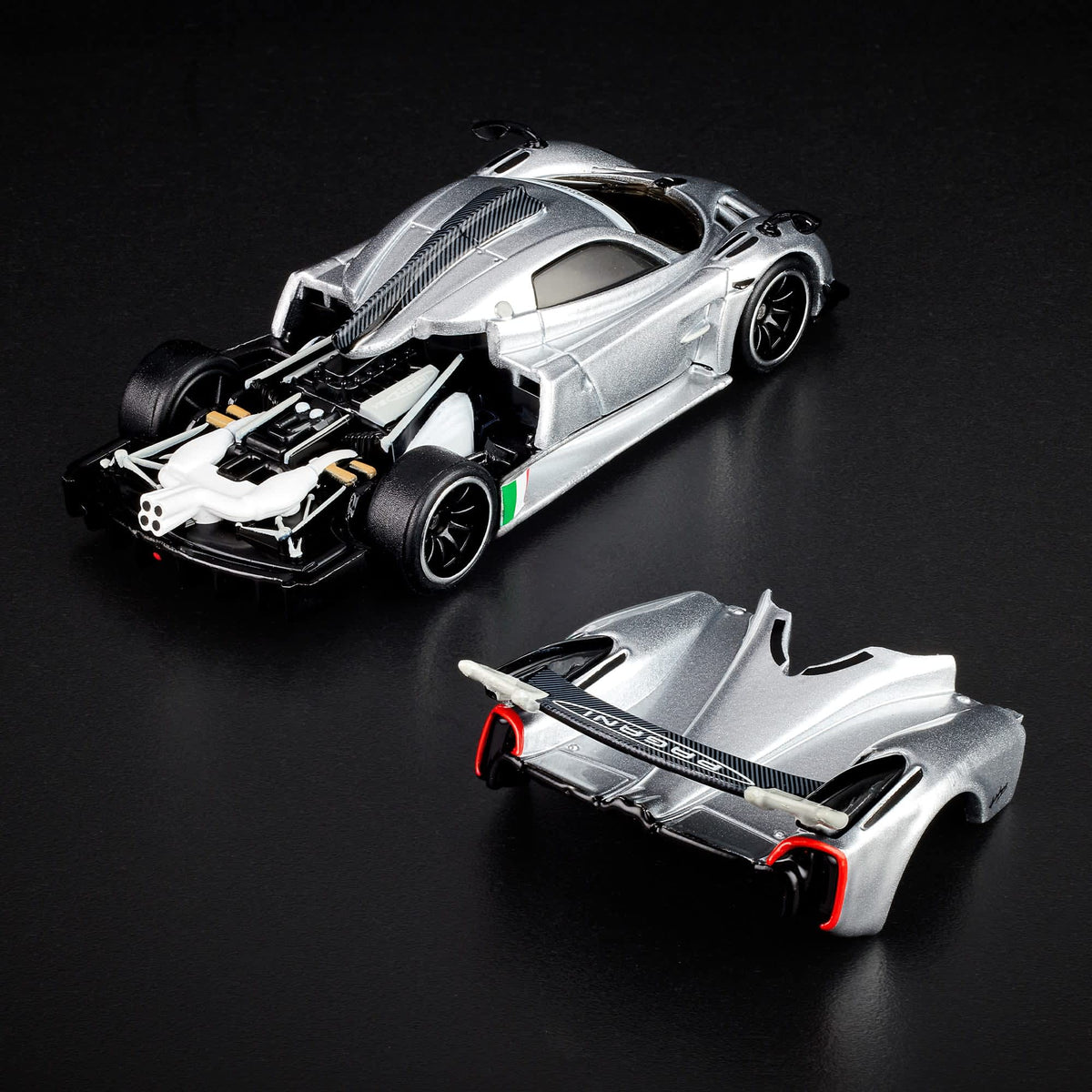 Hot Wheels RLC Exclusive ’21 Pagani Huayra R (Pearl Silver)