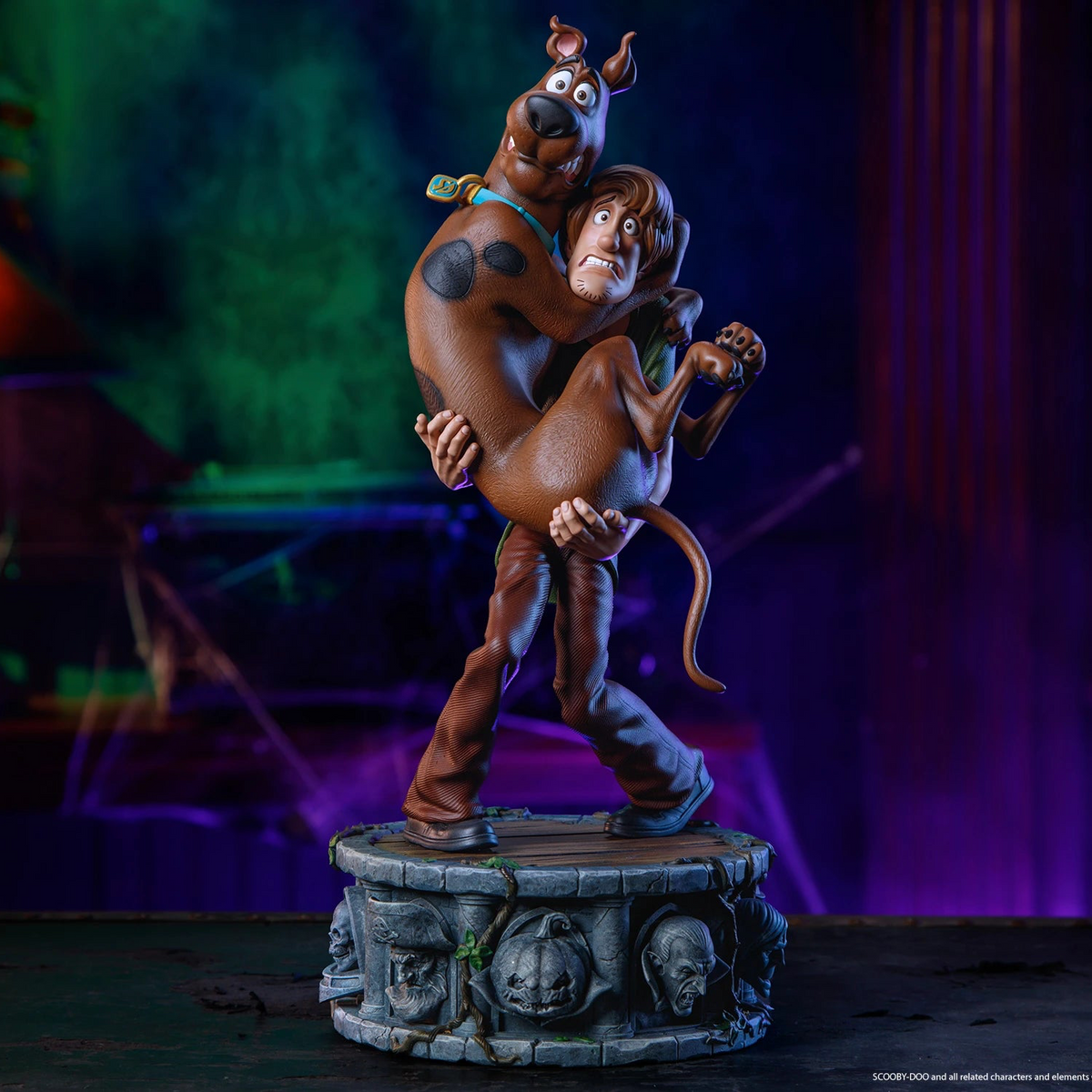 Scooby-Doo And Shaggy Statue By Sideshow Collectibles