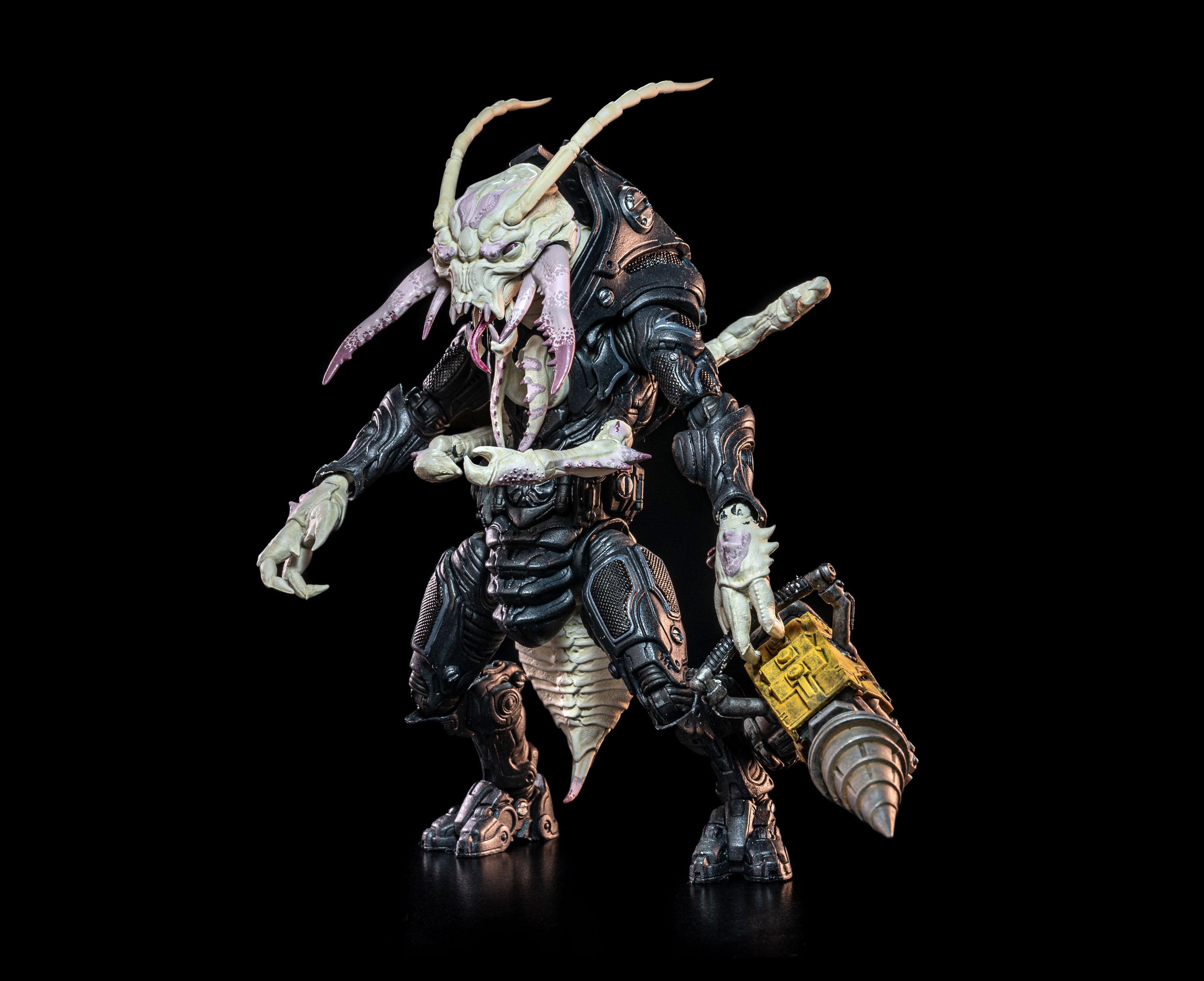 Cosmic Legions: Outpost Zaxxius Sphexxian Mine Worker Deluxe Action Figure