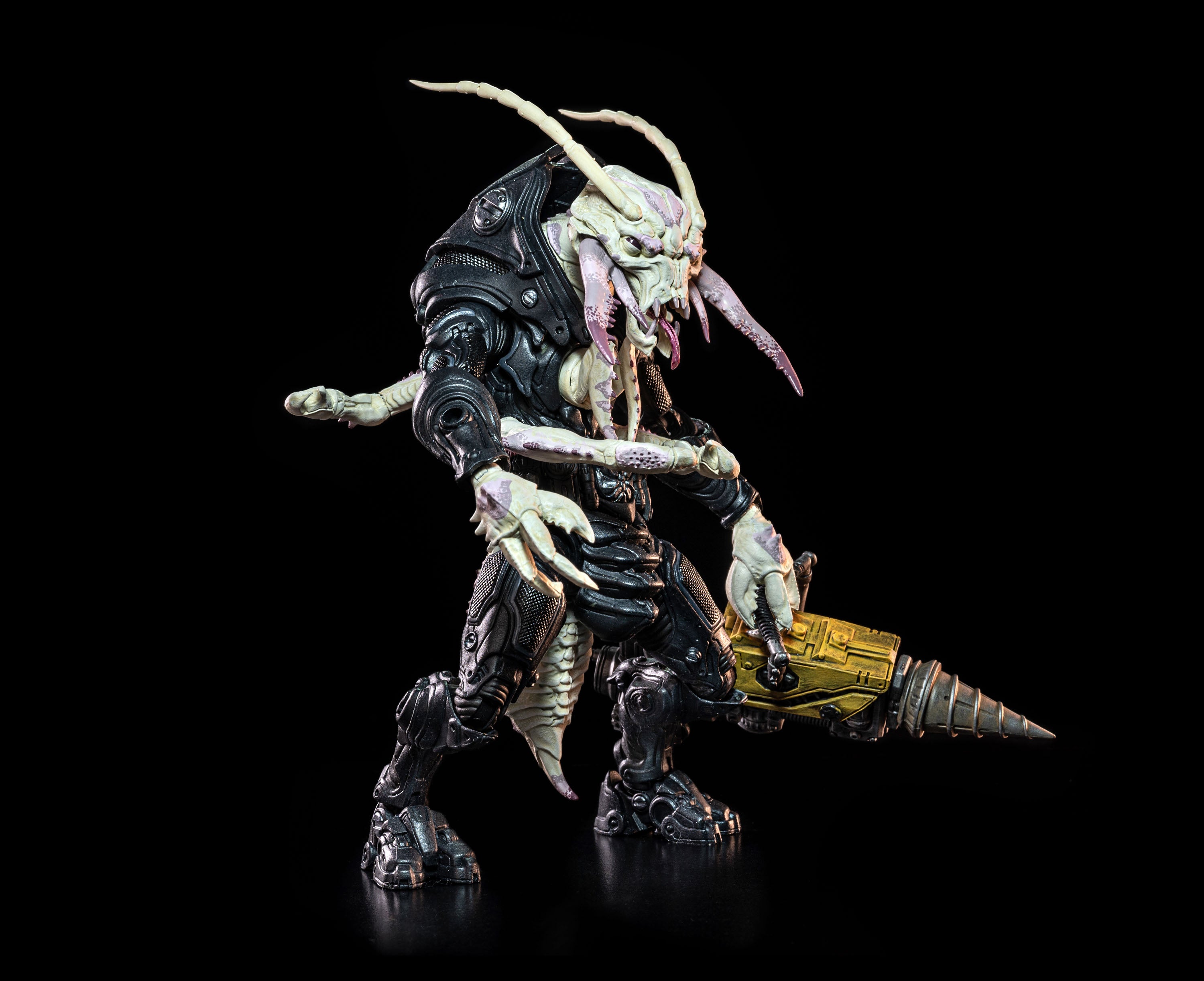 Cosmic Legions: Outpost Zaxxius Sphexxian Mine Worker Deluxe Action Figure