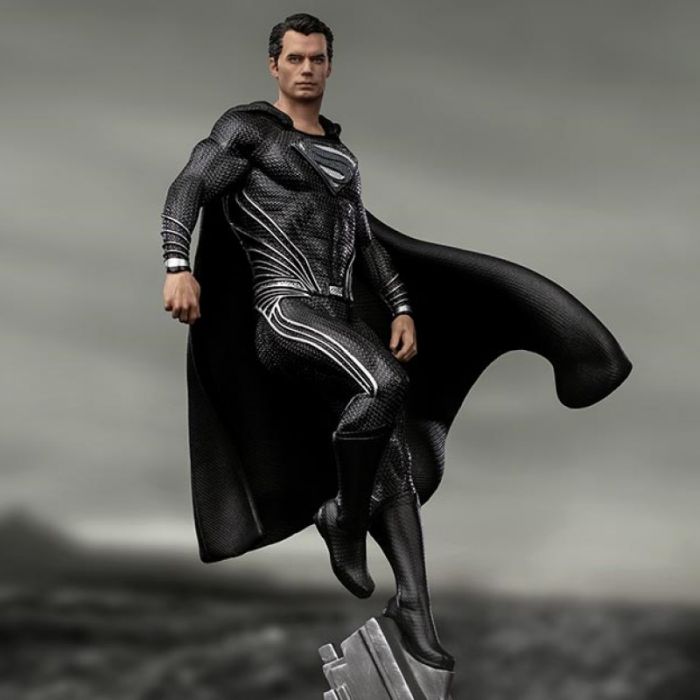 Superman Black Suit Justice League Art Scale 1/10 Statue By Iron Studios
