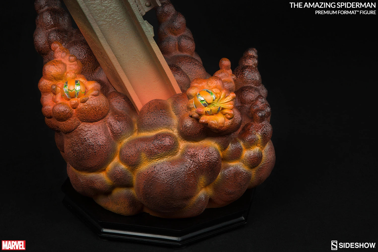 Amazing Spider-Man Premium Format Figure by Sideshow Collectibles