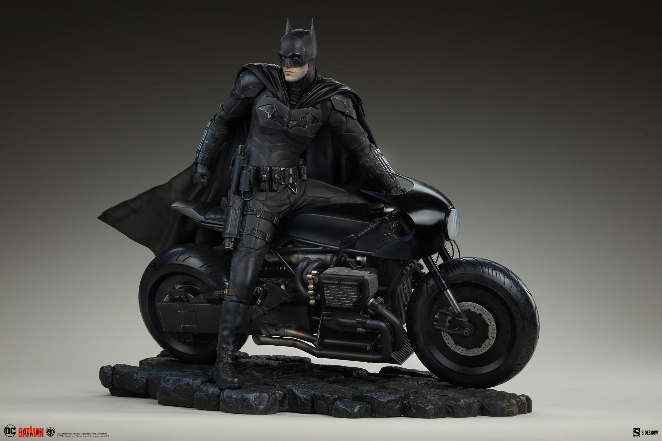 THE BATMAN ON BIKE Premium Format Figure by Sideshow Collectibles