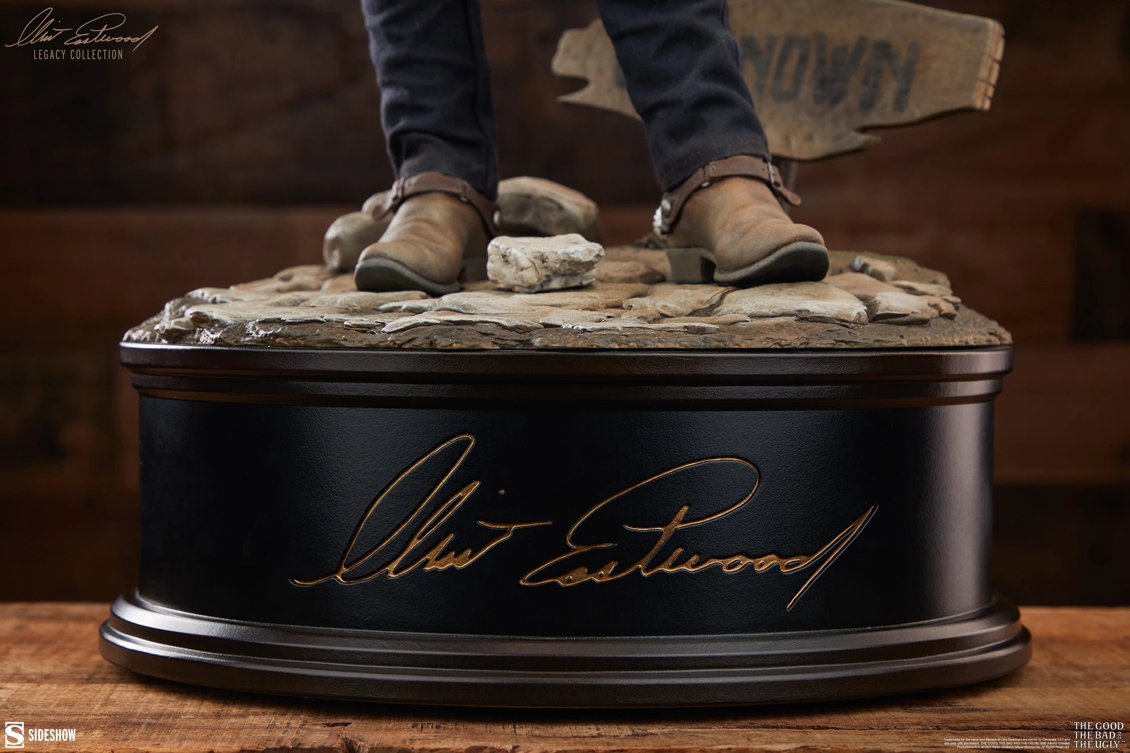THE MAN WITH NO NAME Premium Format Figure by Sideshow Collectibles