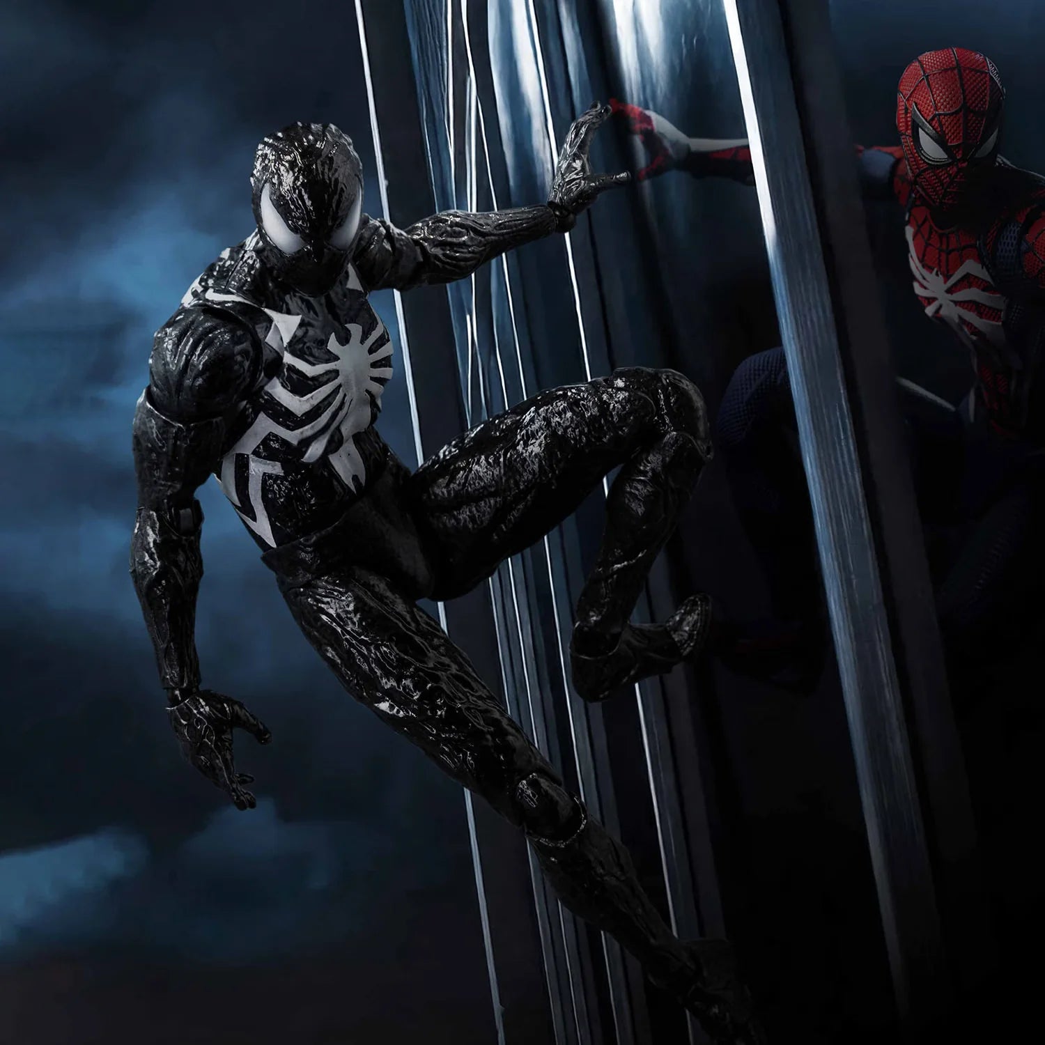 Spider-Man 2 Spider-Man Symbiote Suit Peter Parker Standard Edition DLX Figure By Threezero