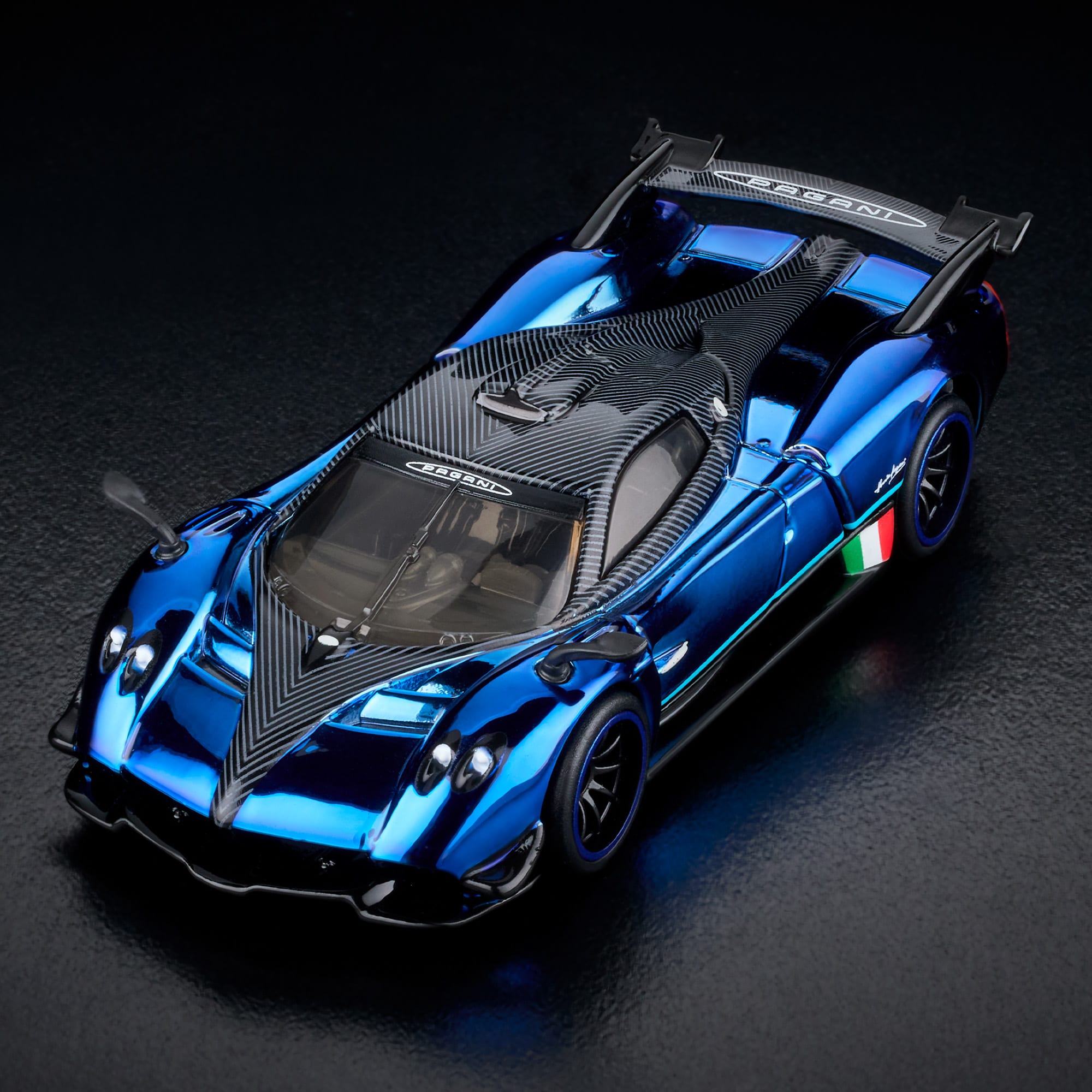 RLC Exclusive ‘21 Pagani Huayra R (Spectraflame Indigo Blue)