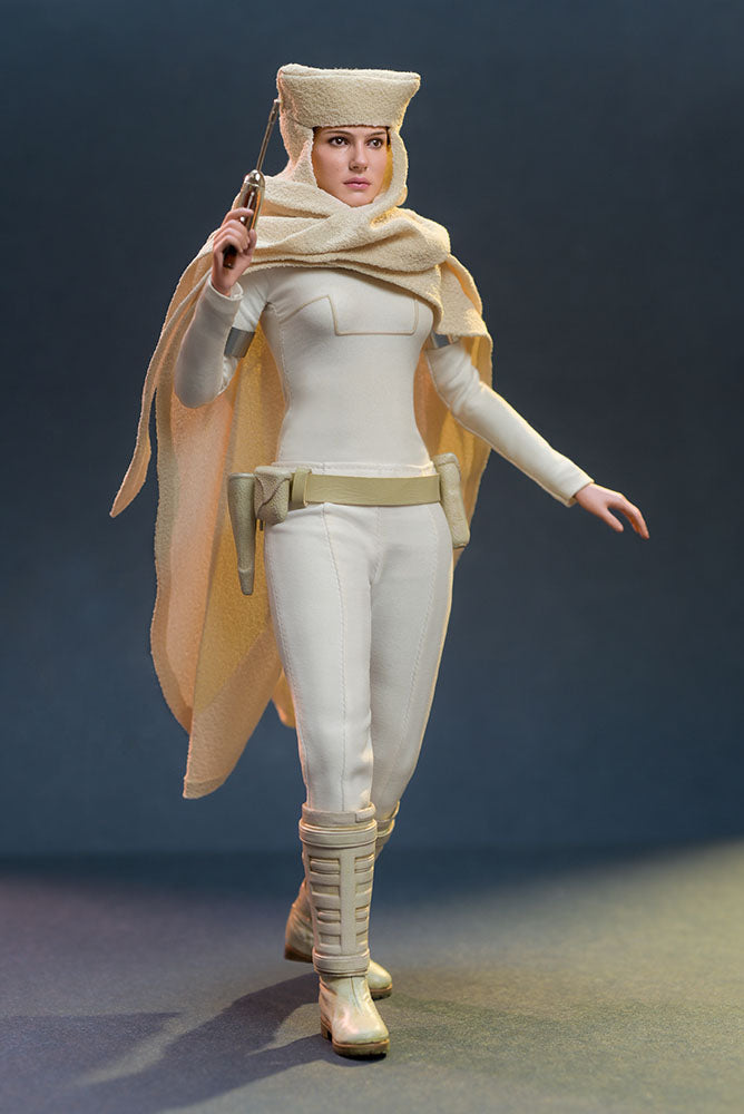Star Wars: Attack of the Clones Padmé Amidala Sixth Scale Figure By Hot Toys