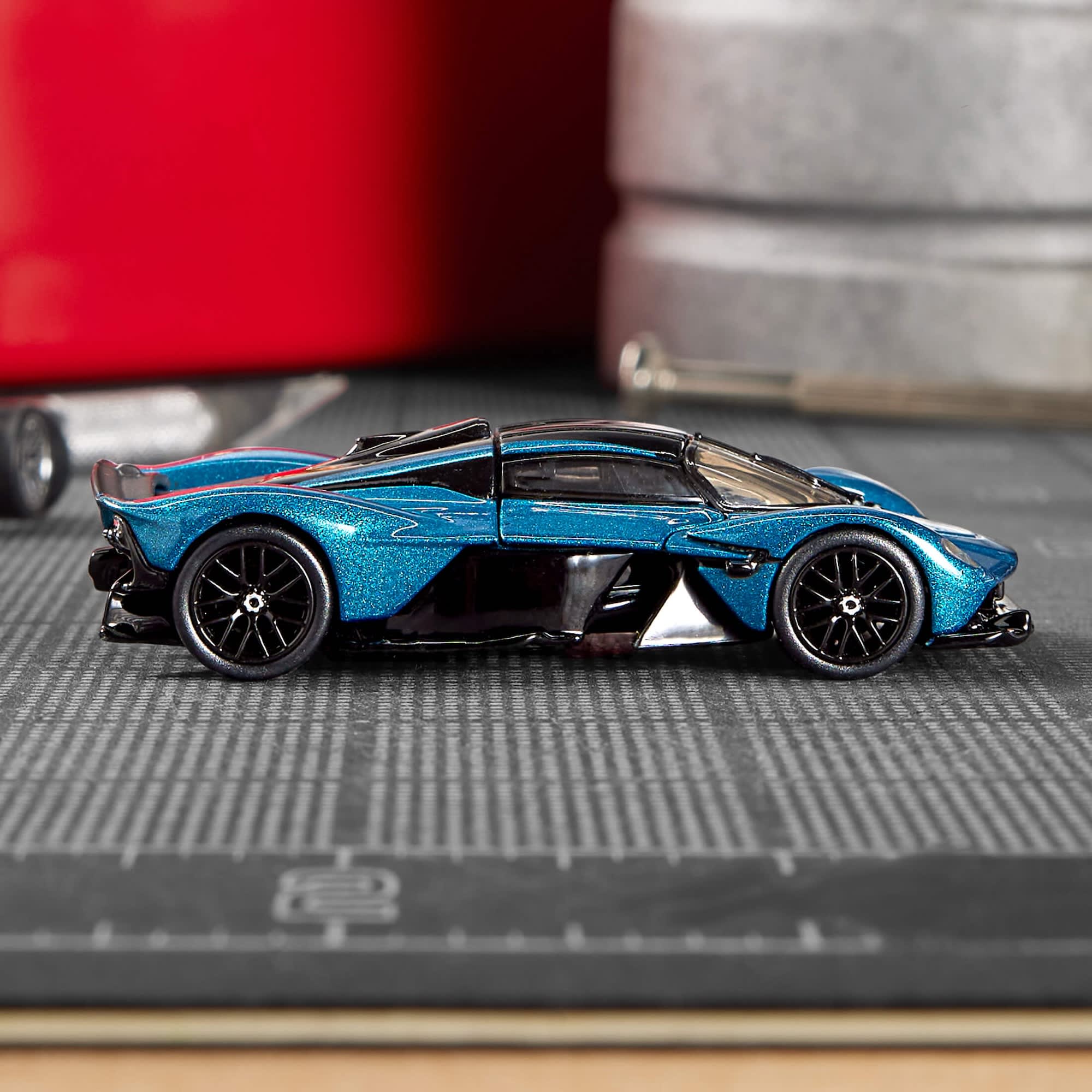 Hot Wheels Elite 64 Aston Martin Valkyrie Creations Exclusive